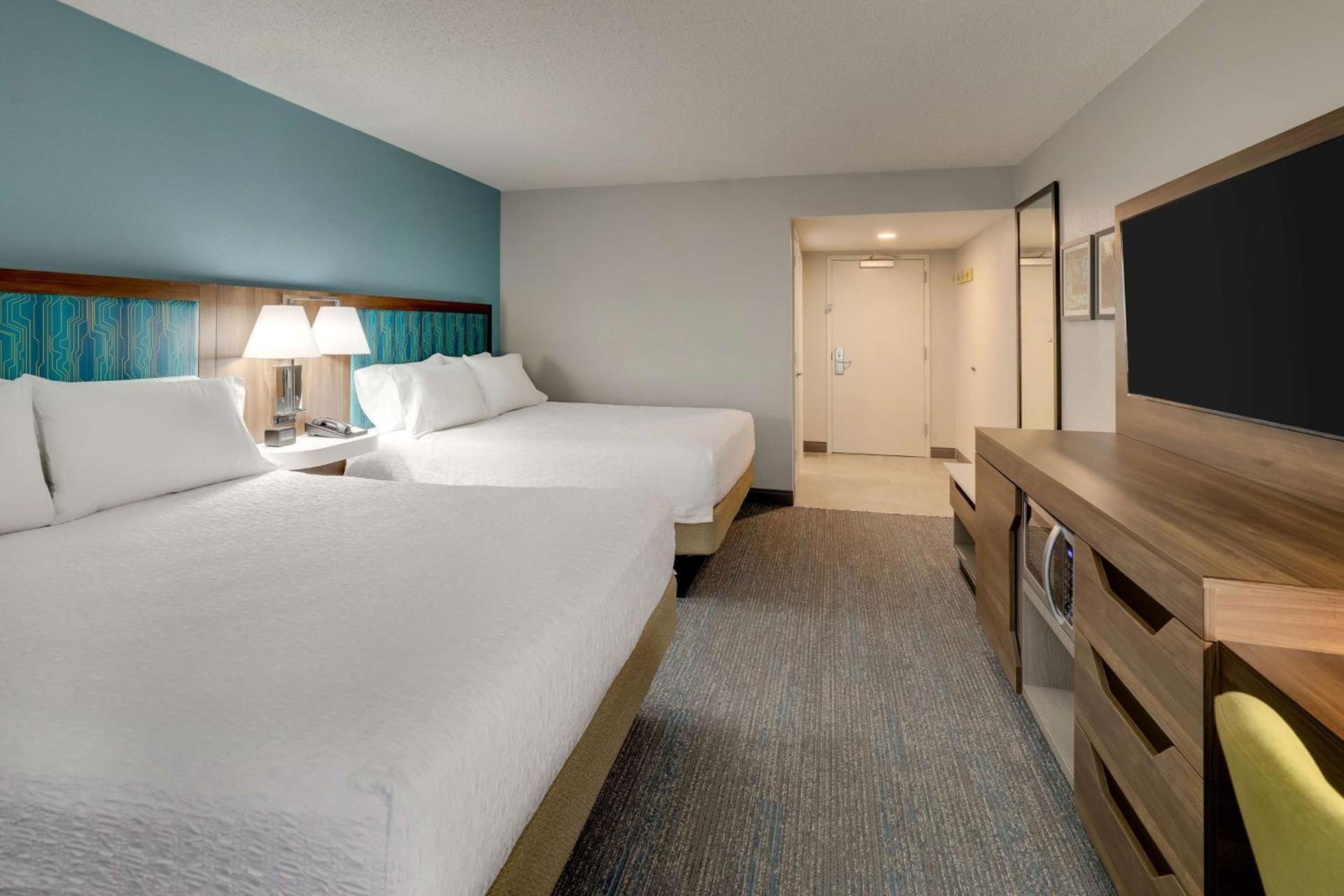 Hampton Inn Lebanon photo 23