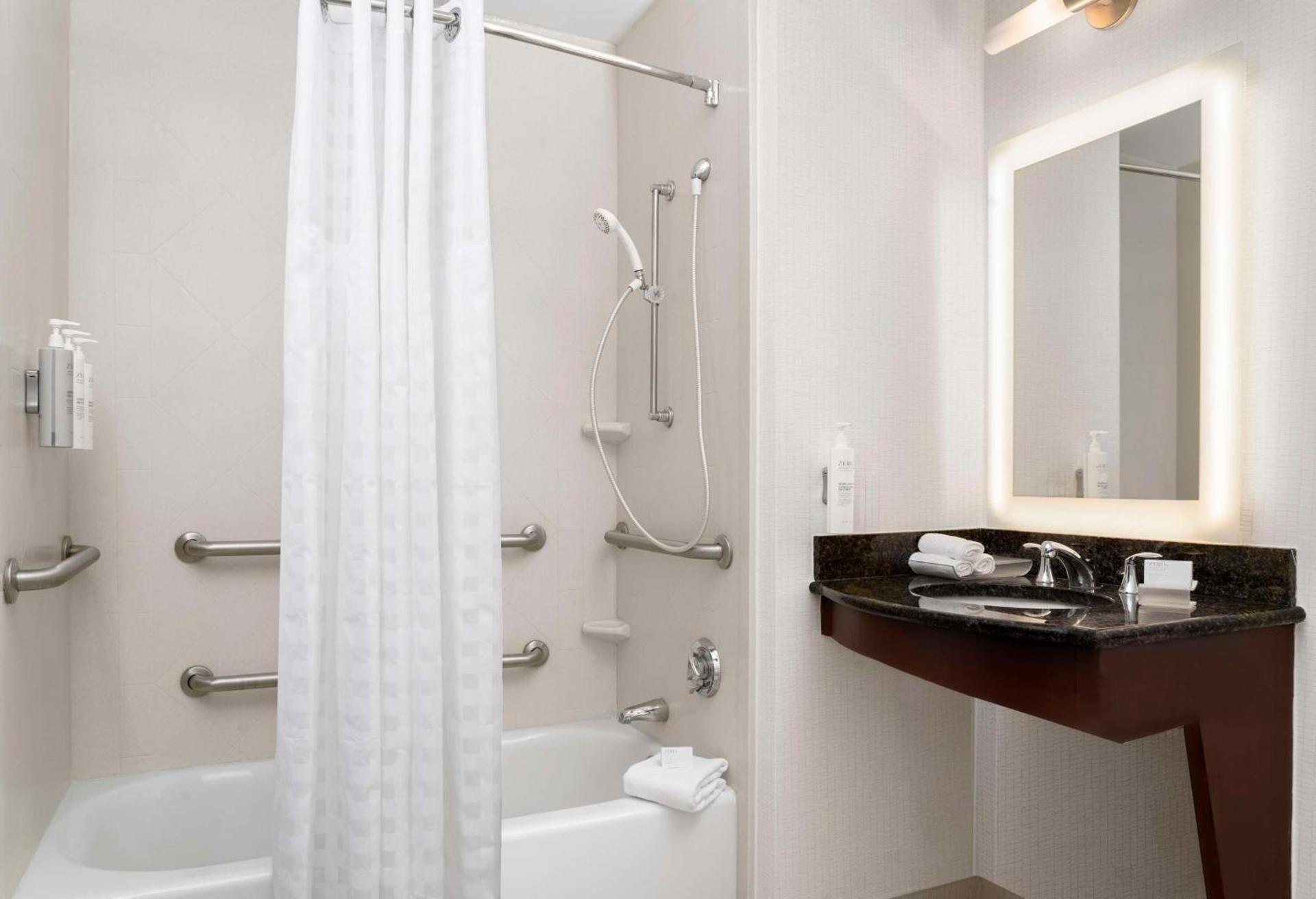 Homewood Suites by Hilton Boston Cambridge-Arlington, MA photo 42