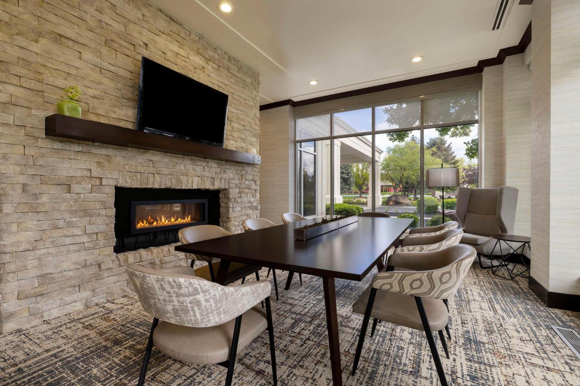 Hilton Garden Inn Boise Spectrum photo 9