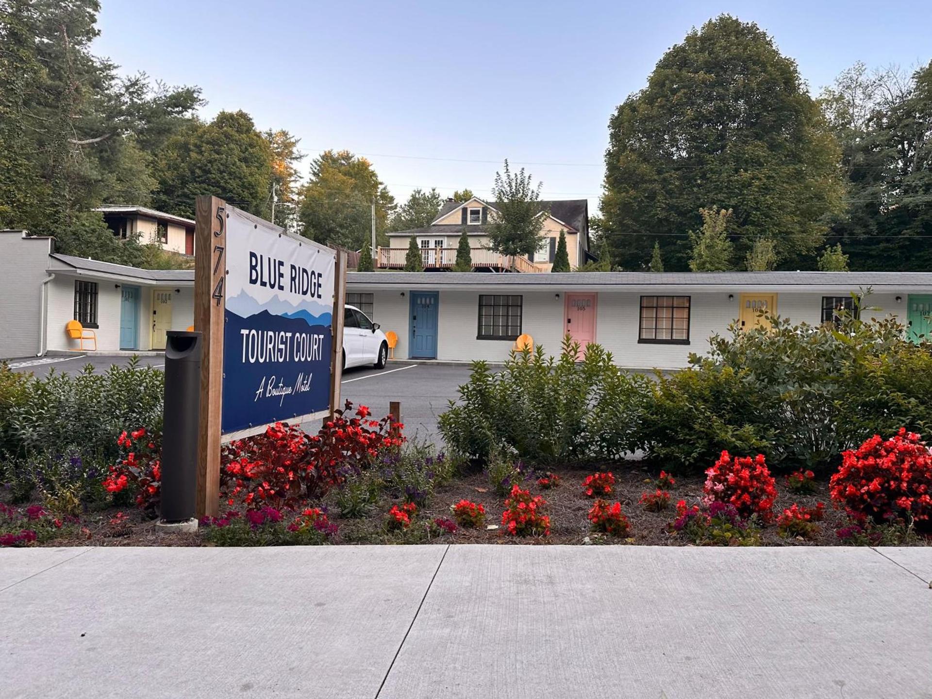 Blue Ridge Tourist Court photo 1