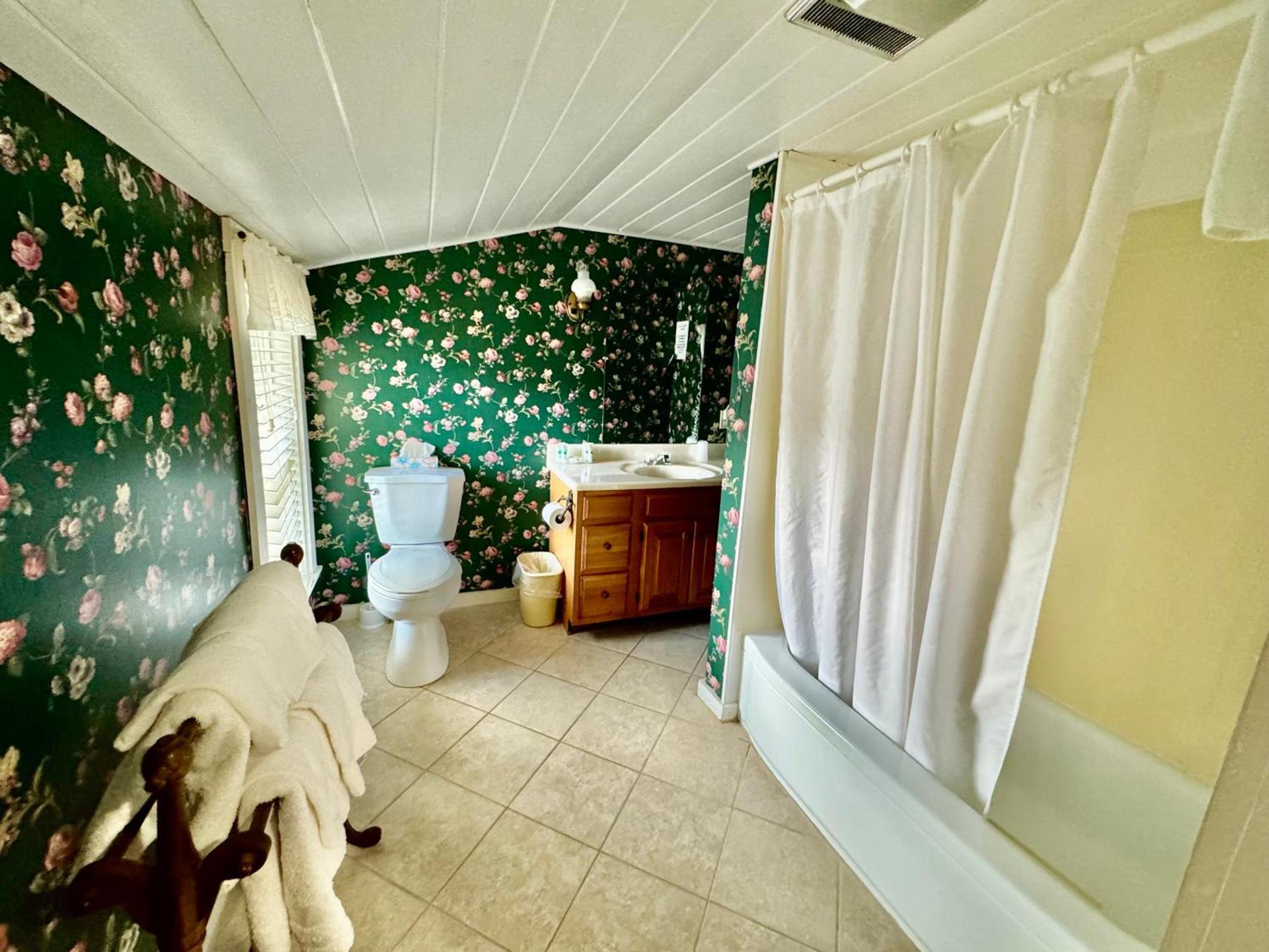 Merrill Farm Inn photo 71