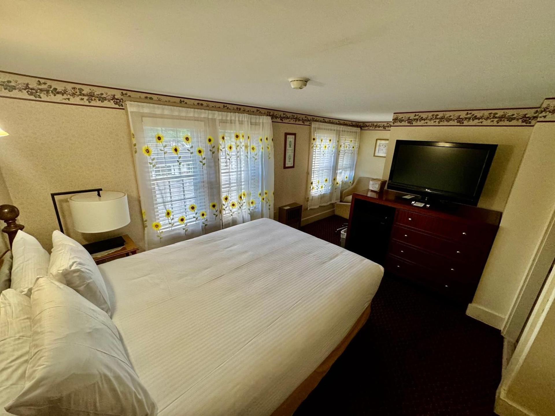 Merrill Farm Inn photo 73