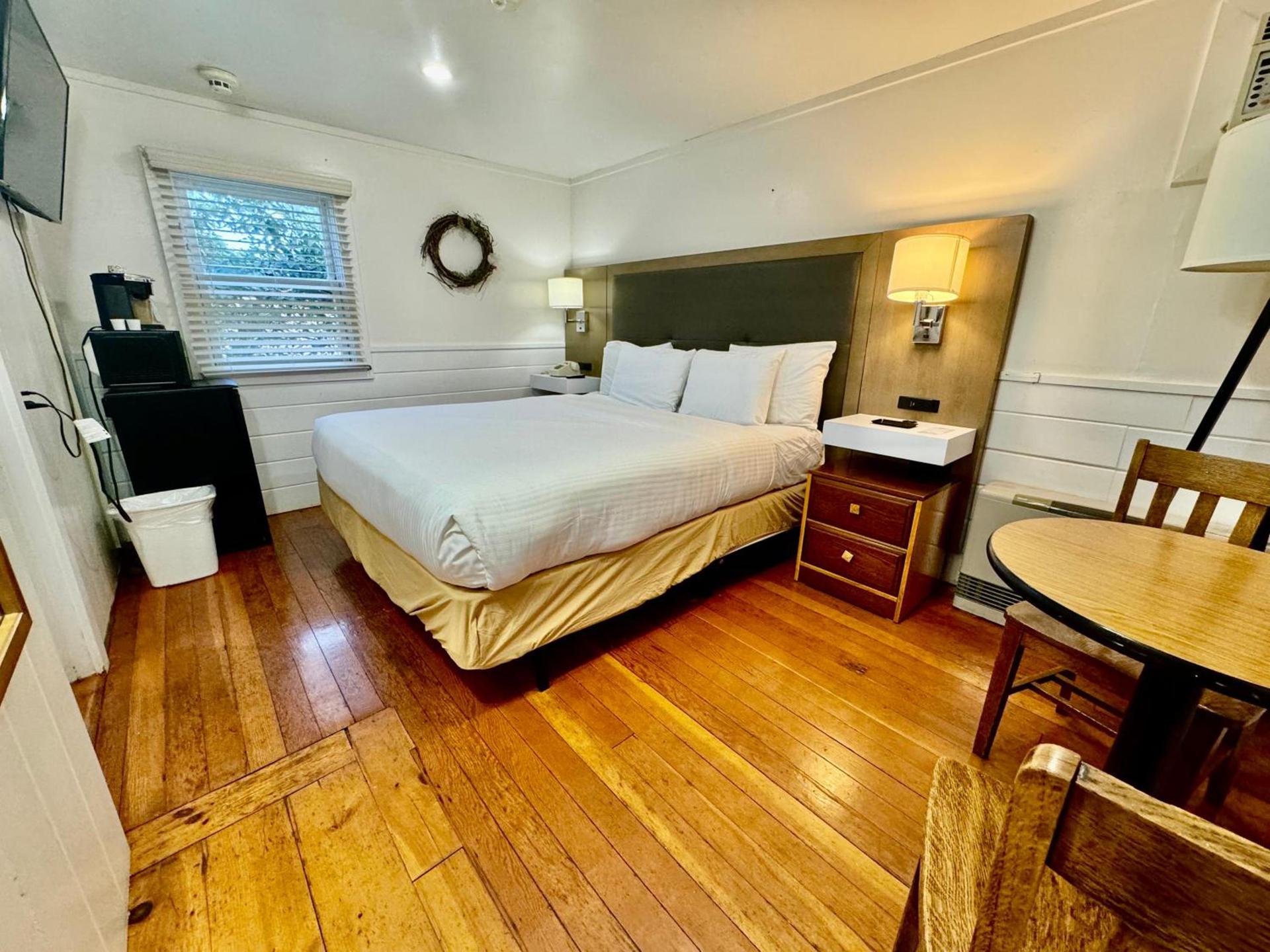 Merrill Farm Inn photo 69