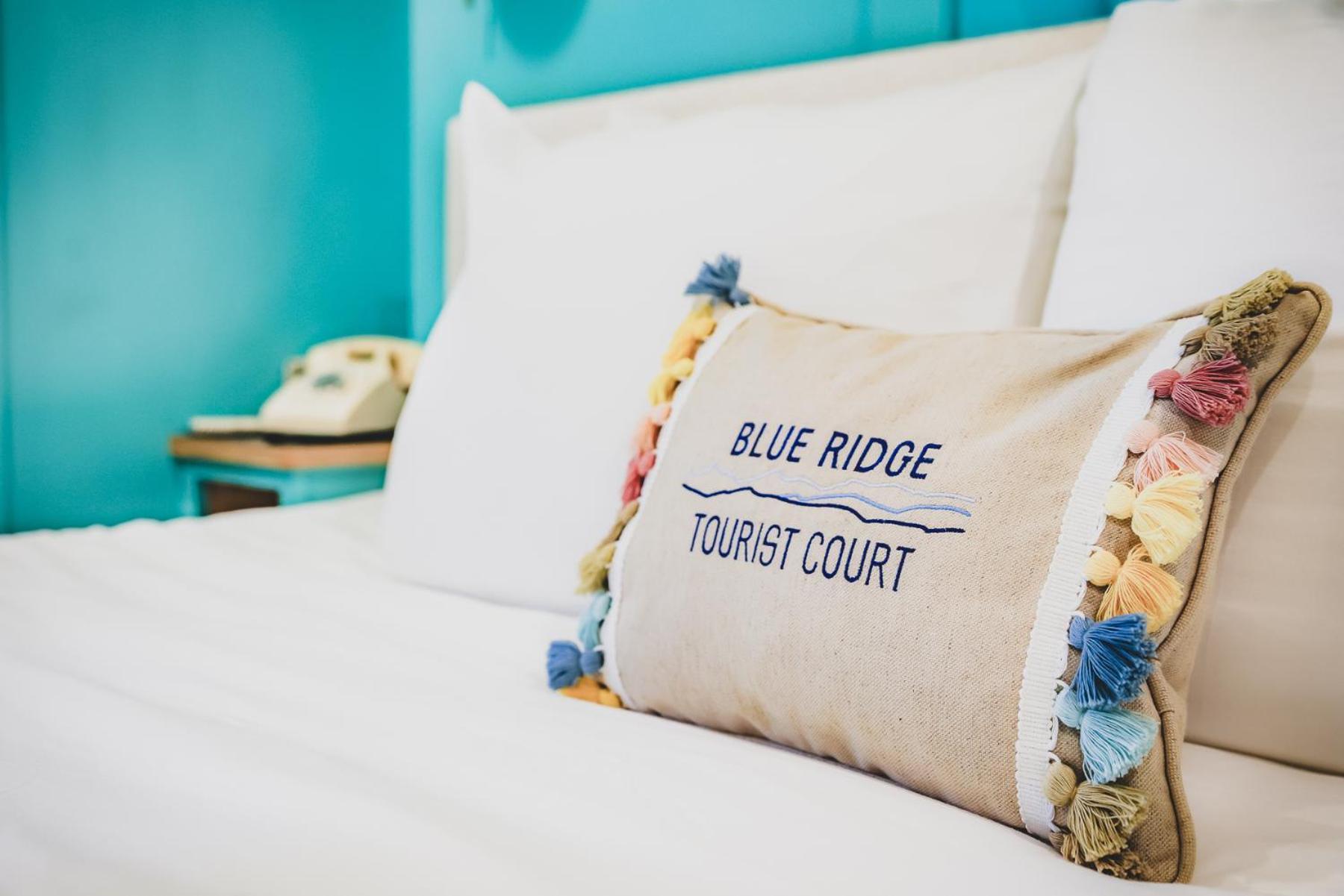 Blue Ridge Tourist Court photo 60