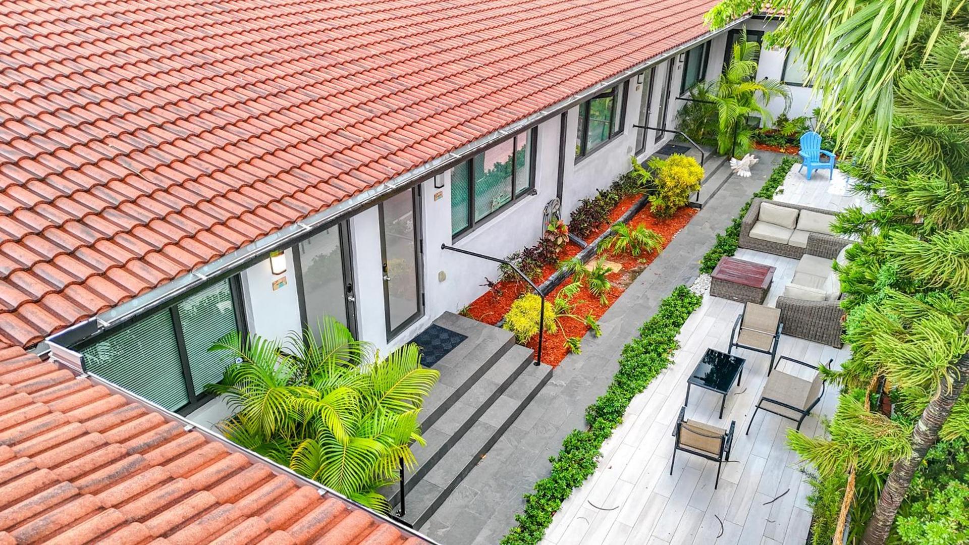 Los Patios Home Suites photo 10