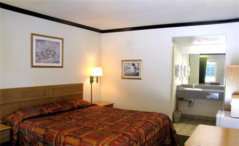 Town House Motel photo 4
