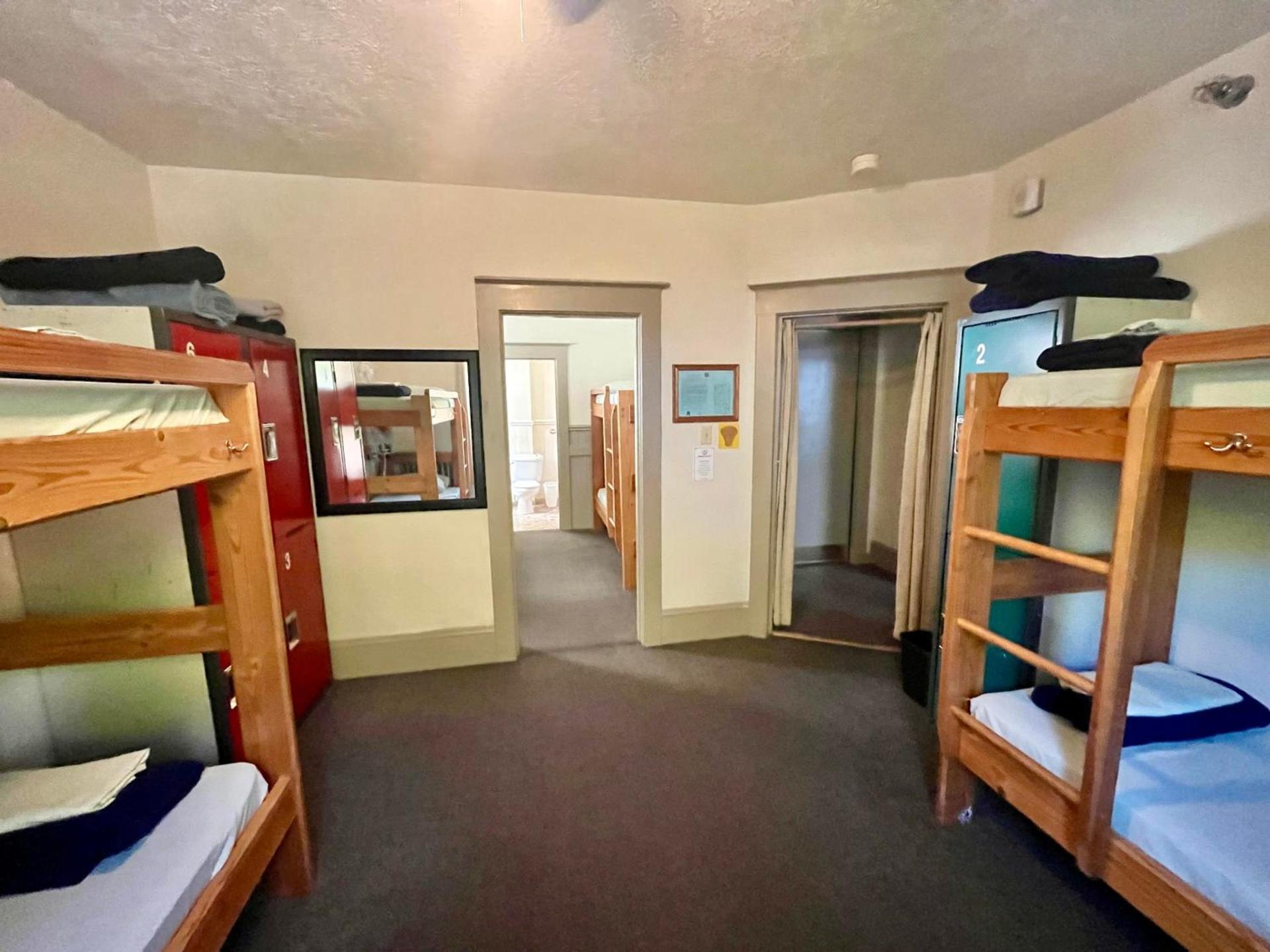 Northwest Portland Hostel photo 38