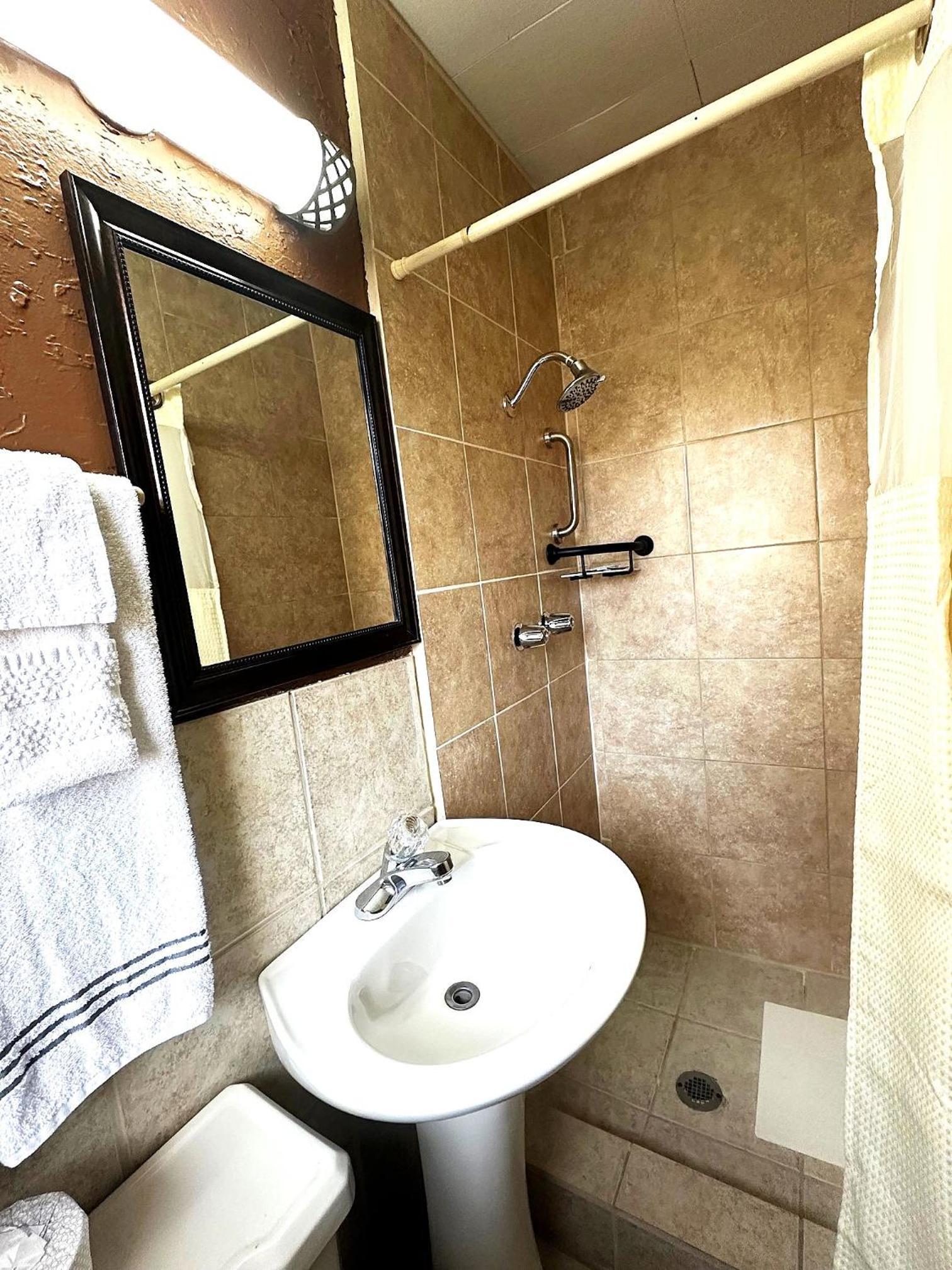 Relax Inn Vinita photo 39