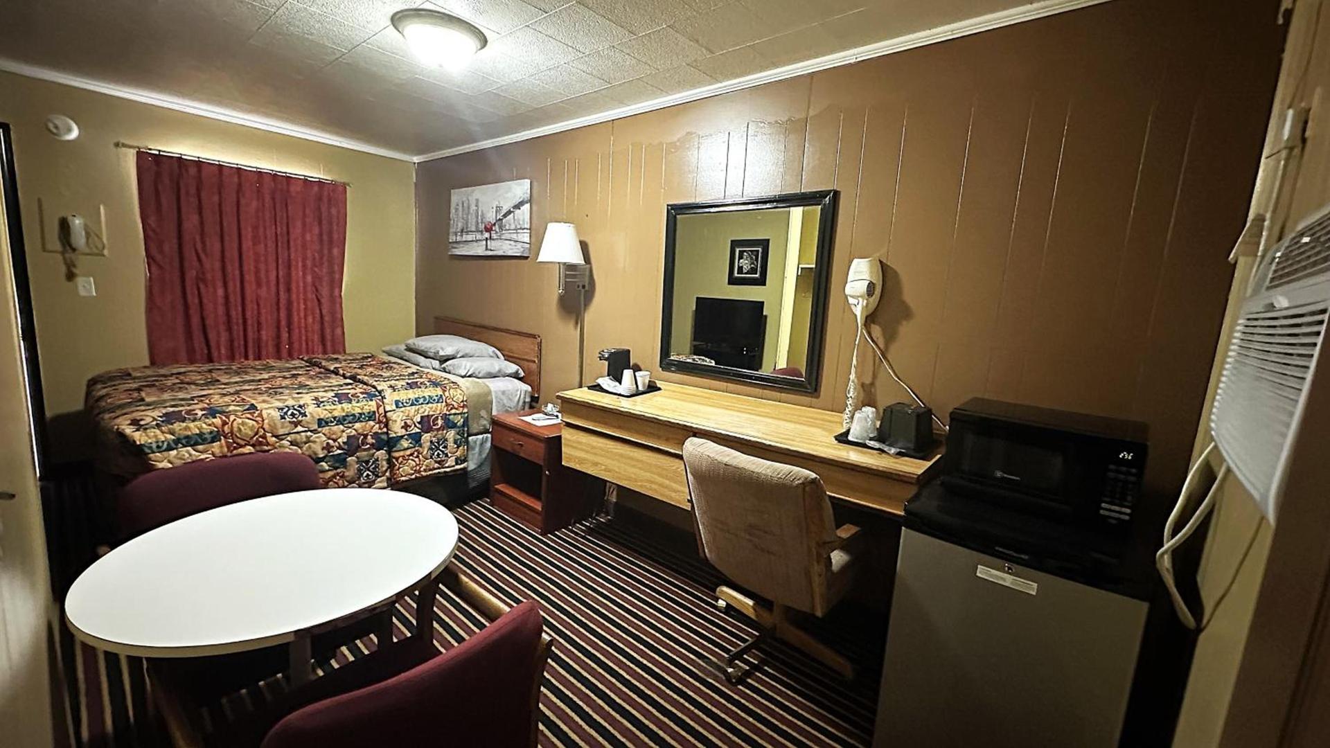Relax Inn Vinita photo 58