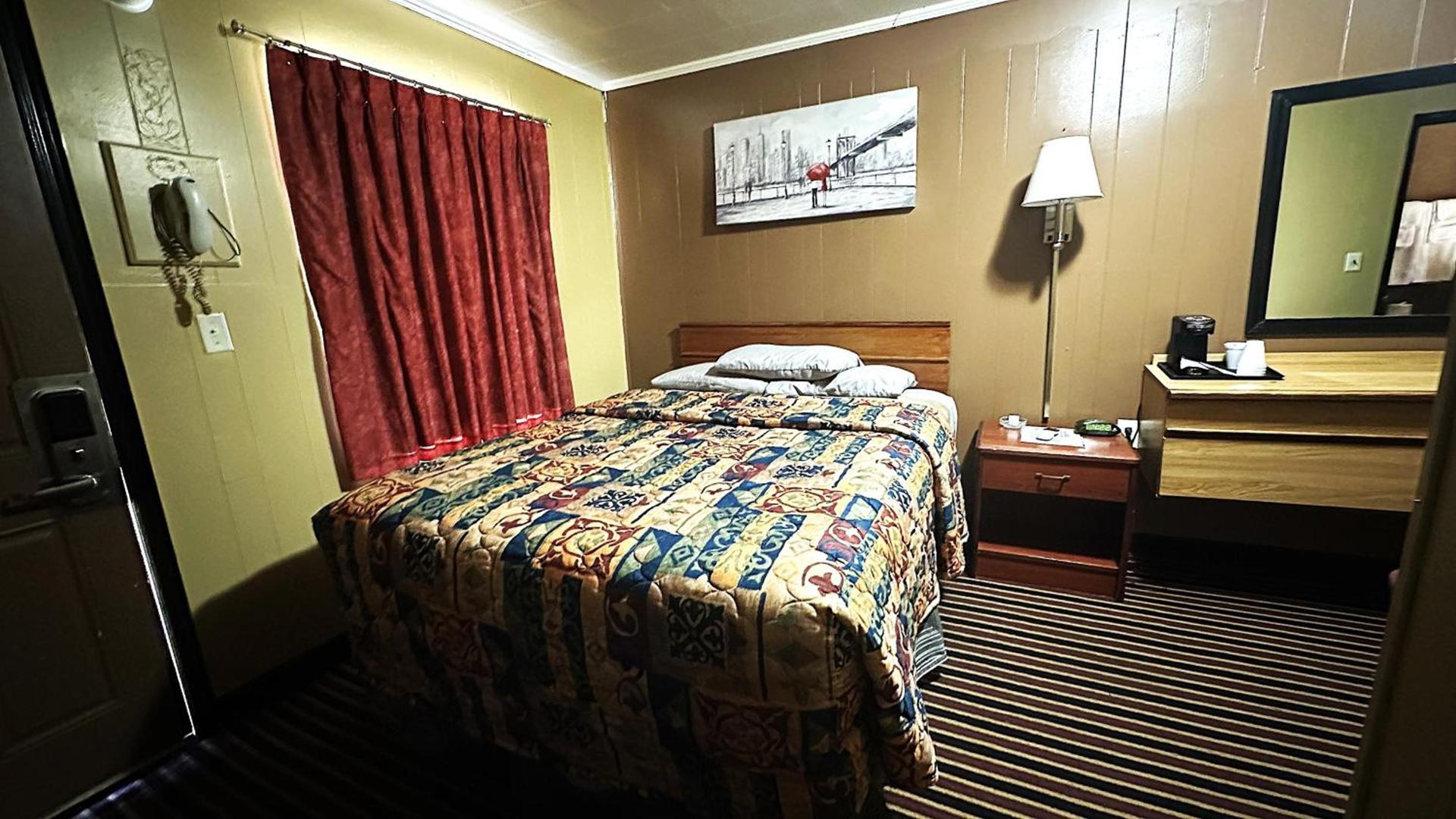 Relax Inn Vinita photo 56