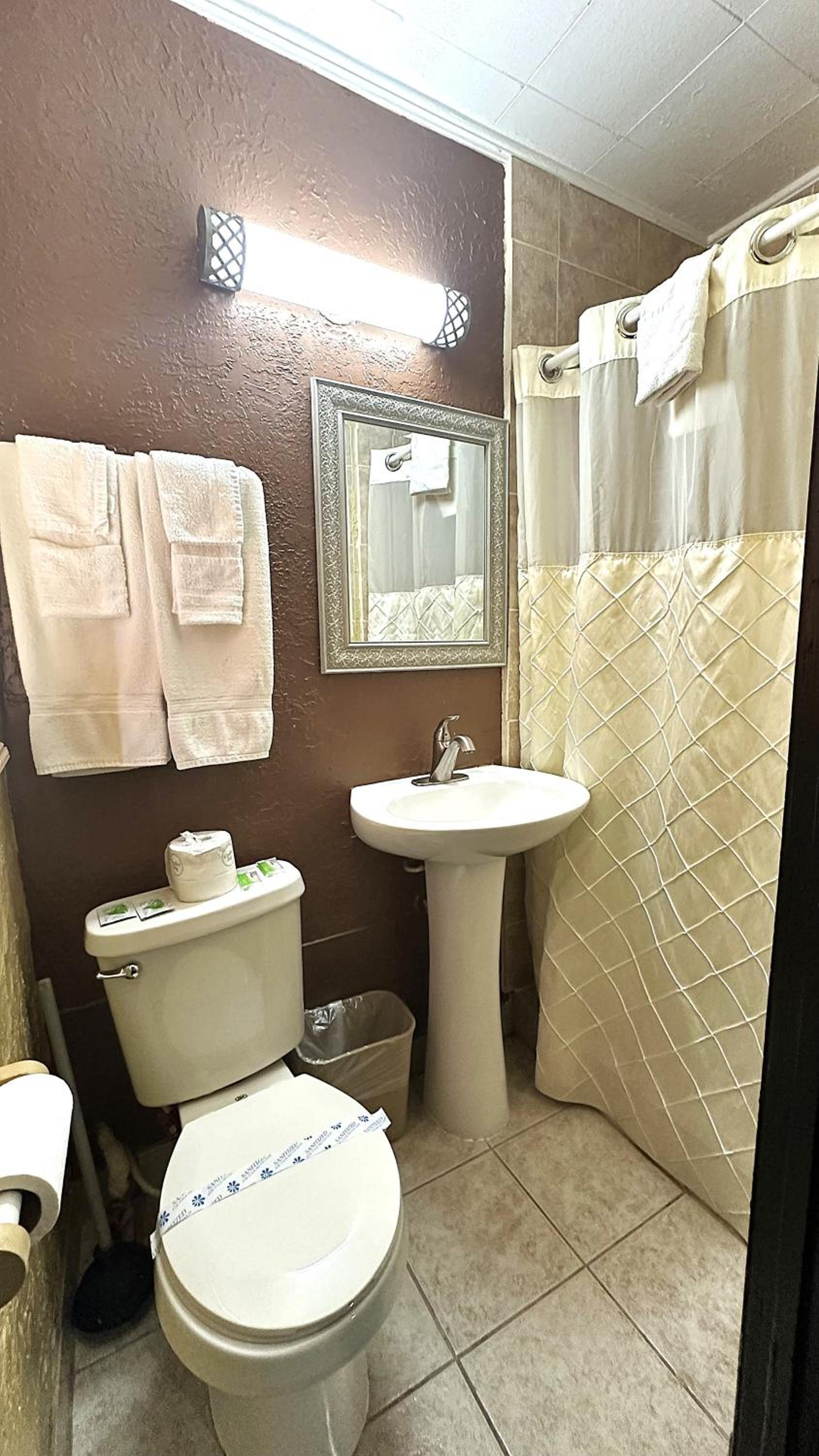 Relax Inn Vinita photo 54