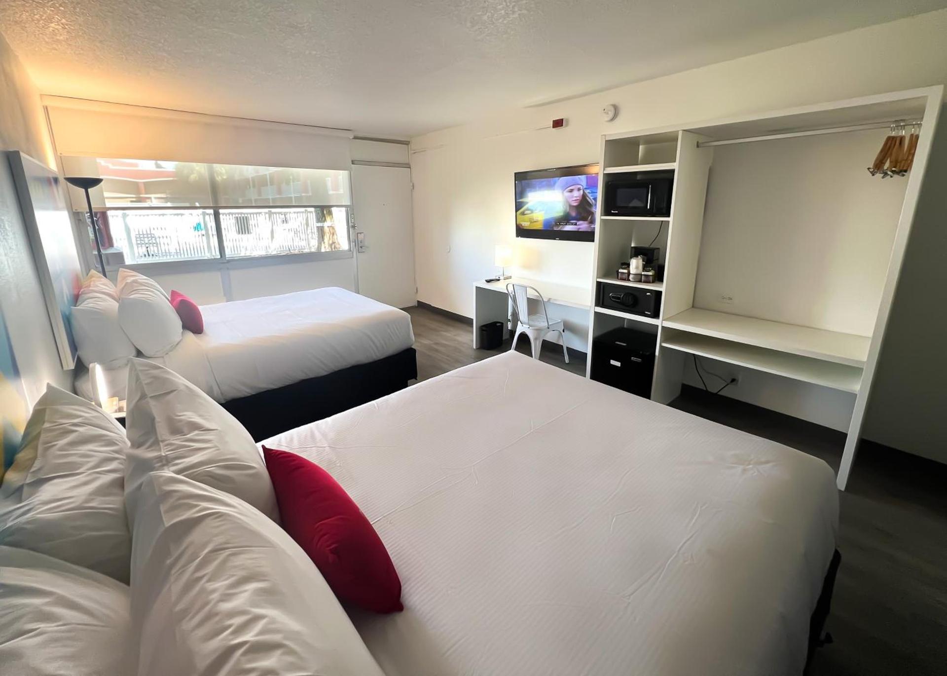 Baymont by Wyndham Orlando North Millenia photo 27