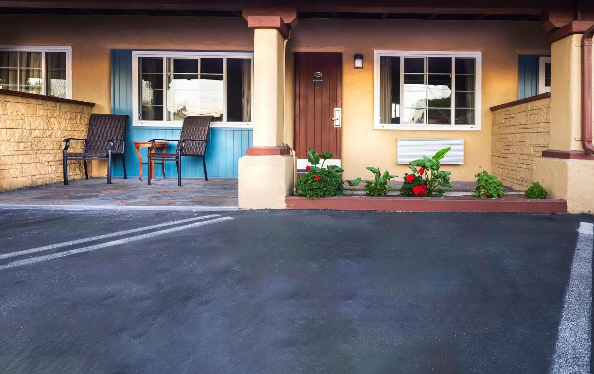 Hitching Post Studios Inn photo 1