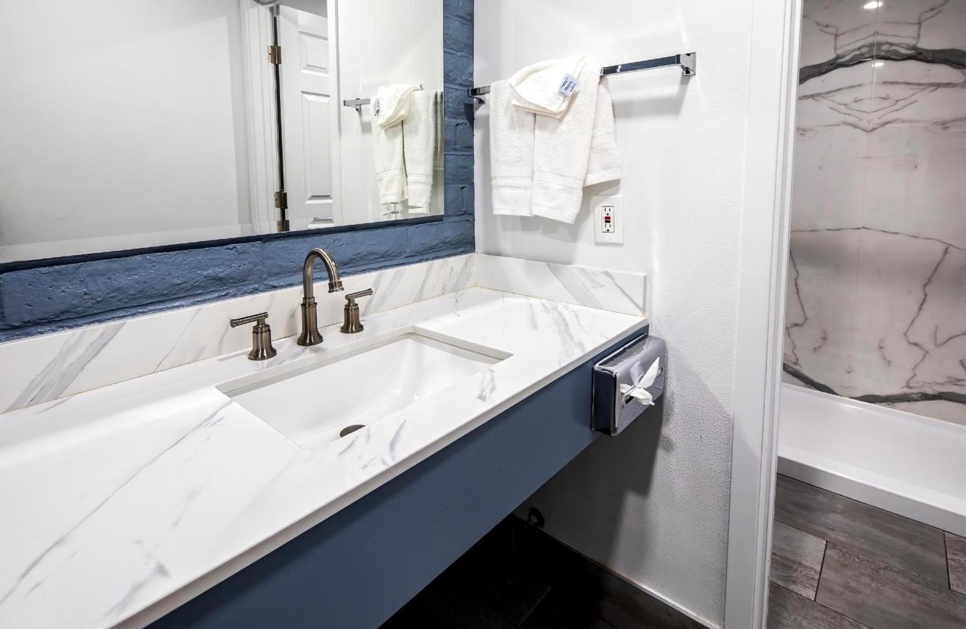 Hitching Post Studios Inn photo 4