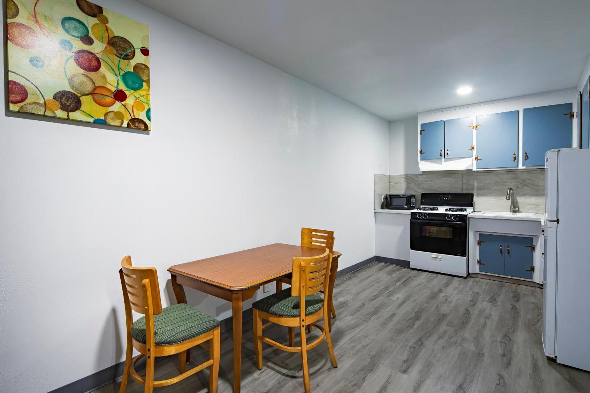 Hitching Post Studios Inn photo 9