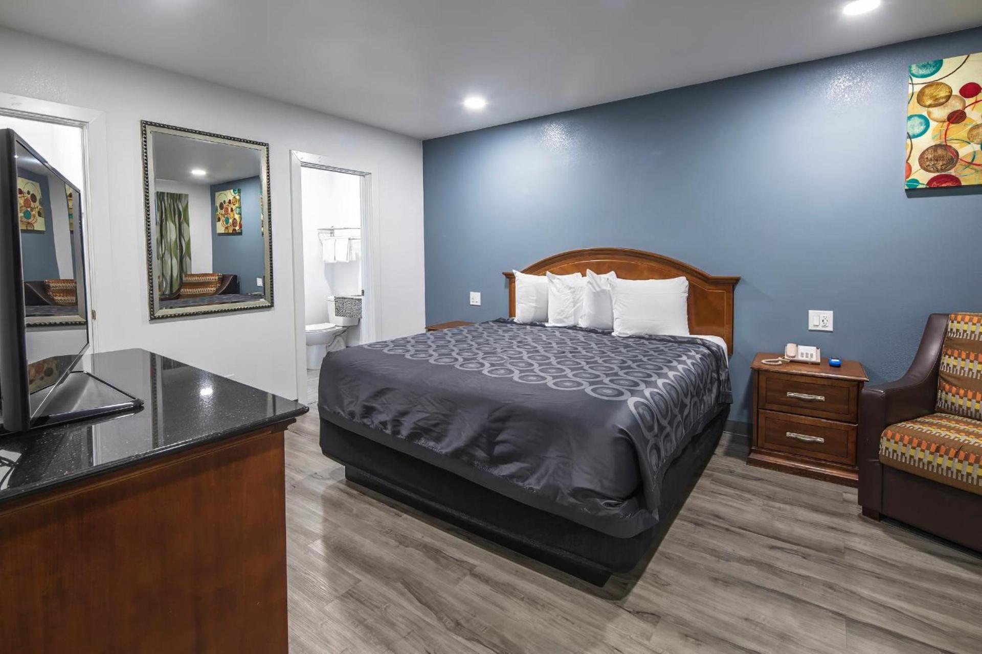 Hitching Post Studios Inn photo 18