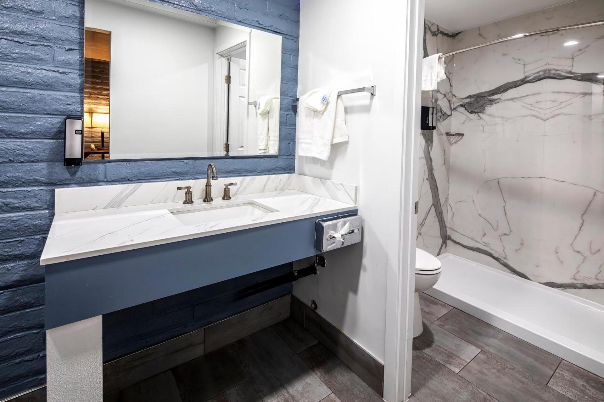 Hitching Post Studios Inn photo 11