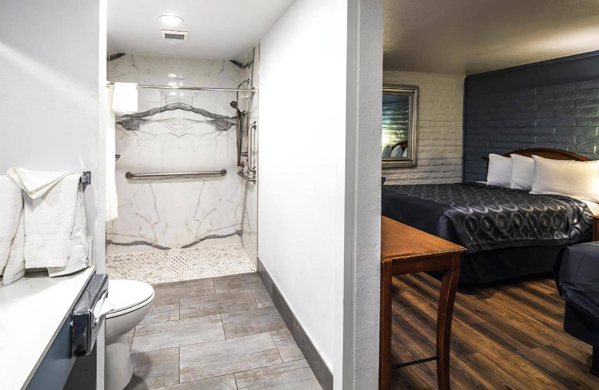 Hitching Post Studios Inn photo 19