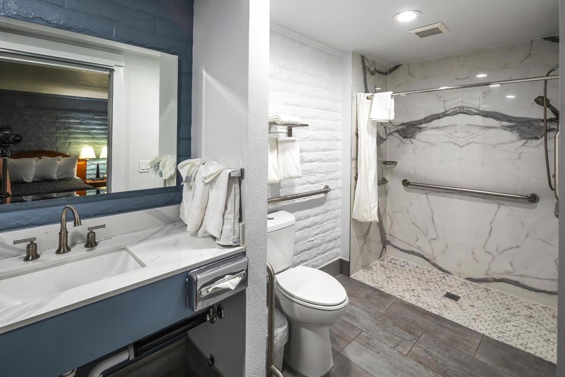 Hitching Post Studios Inn photo 20