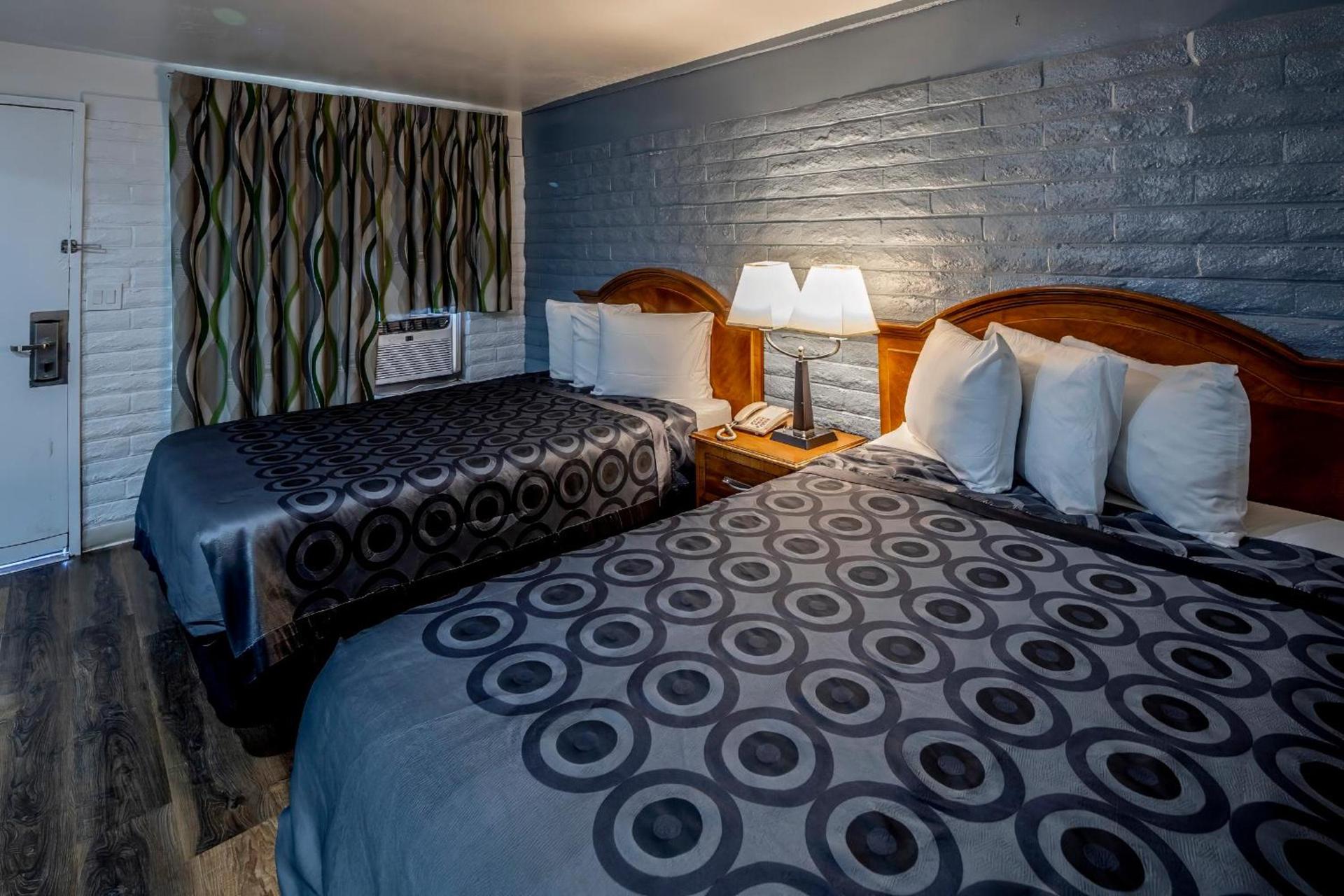 Hitching Post Studios Inn photo 26