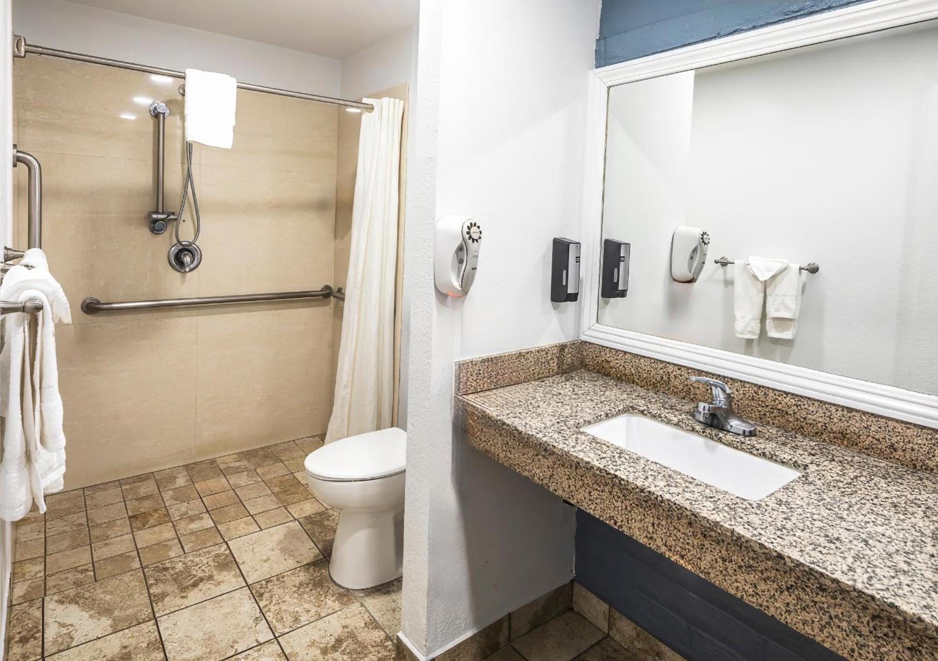 Hitching Post Studios Inn photo 27