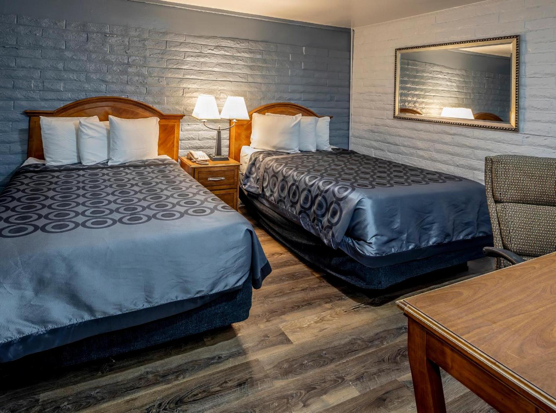 Hitching Post Studios Inn photo 33