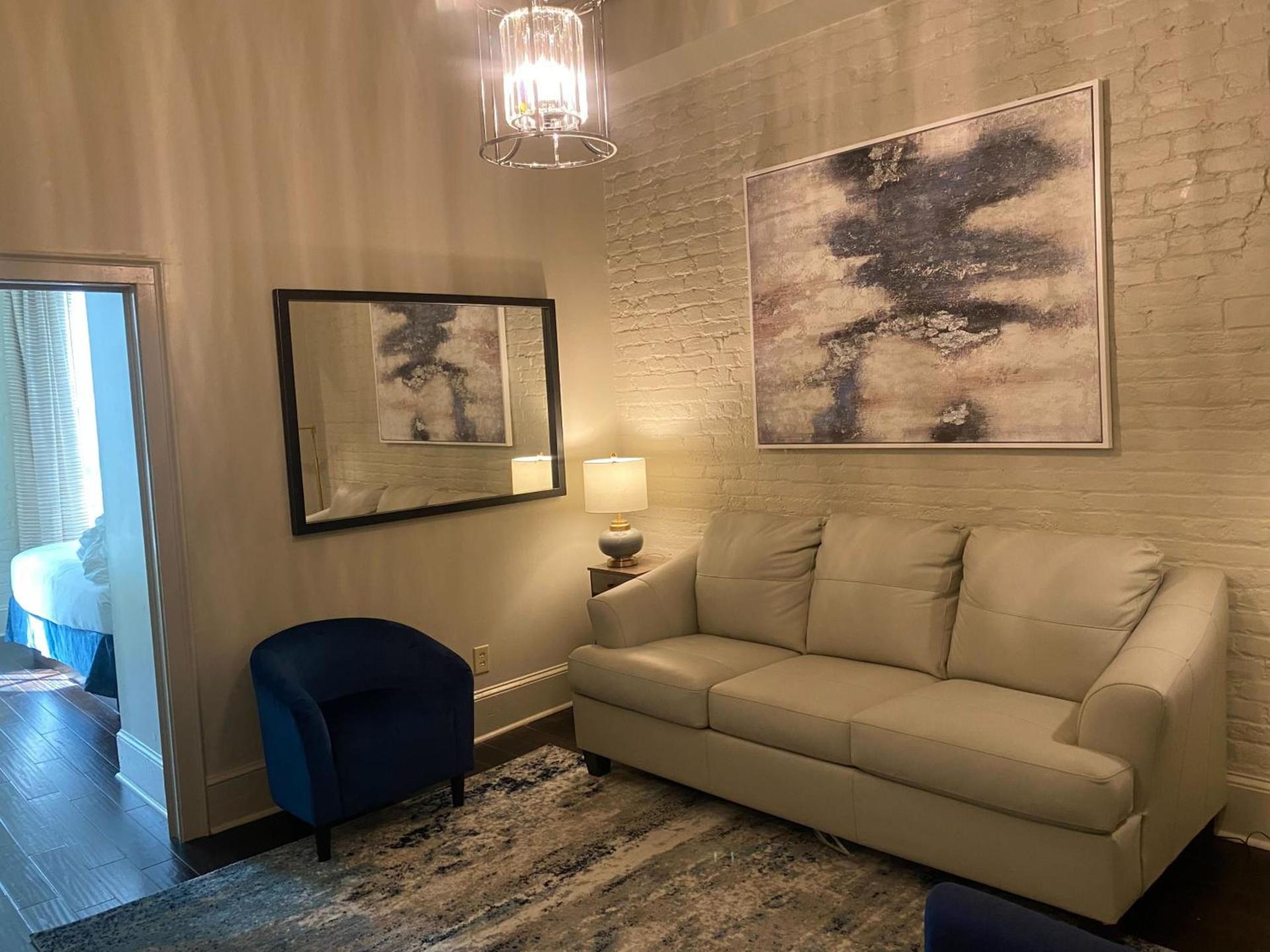 La Galerie French Quarter Hotel photo 44