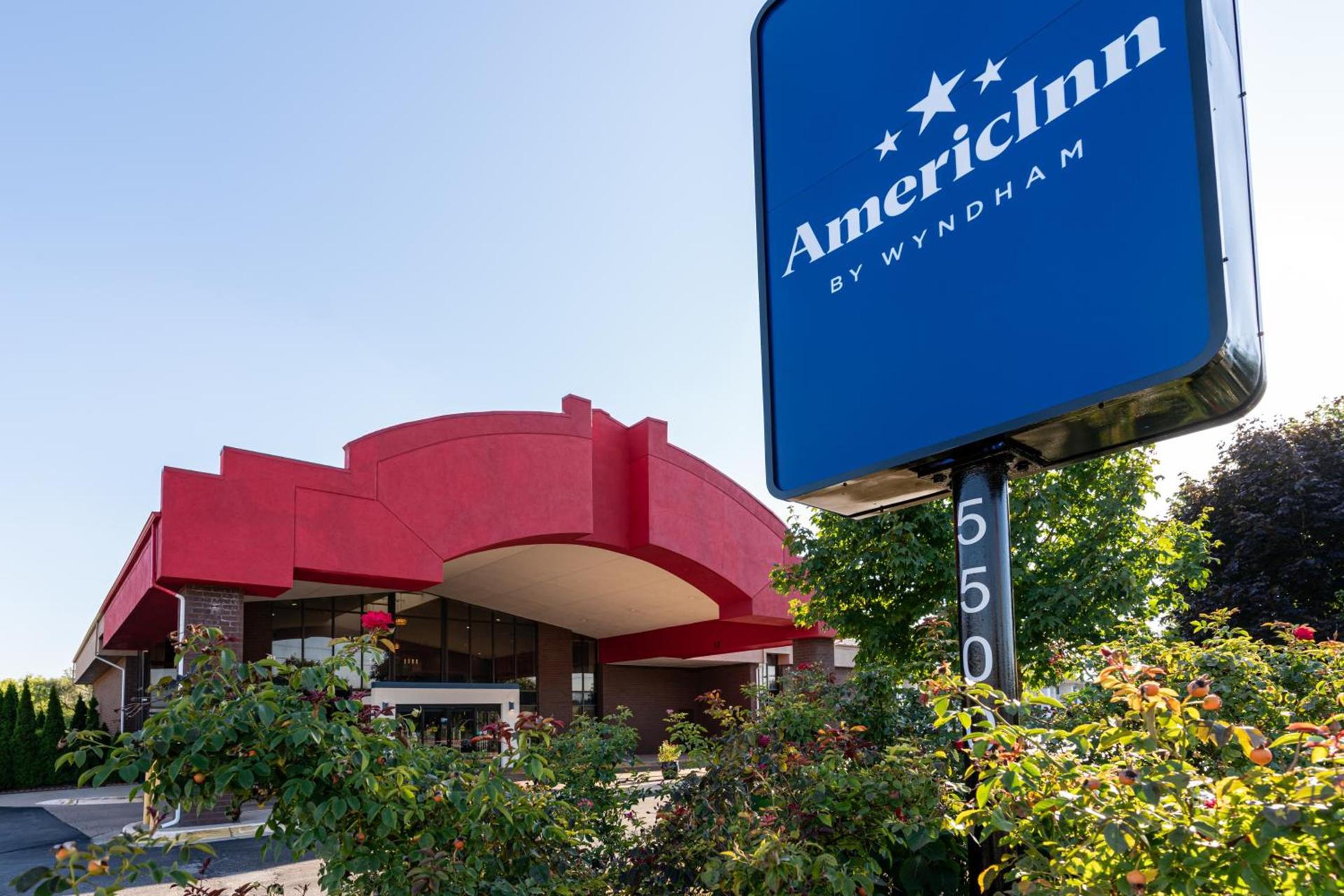 AmericInn by Wyndham Grand Rapids Airport North photo 1