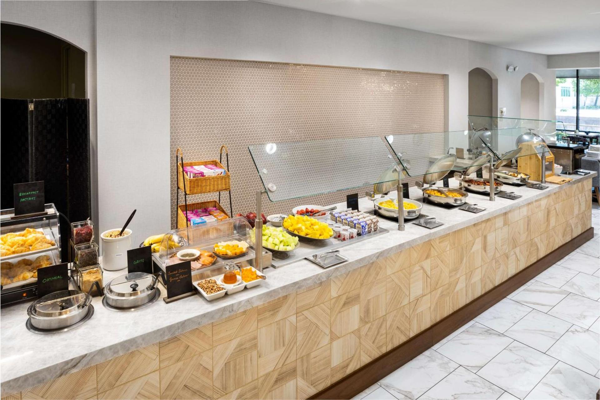 DoubleTree by Hilton Houston Medical Center Hotel & Suites photo 16