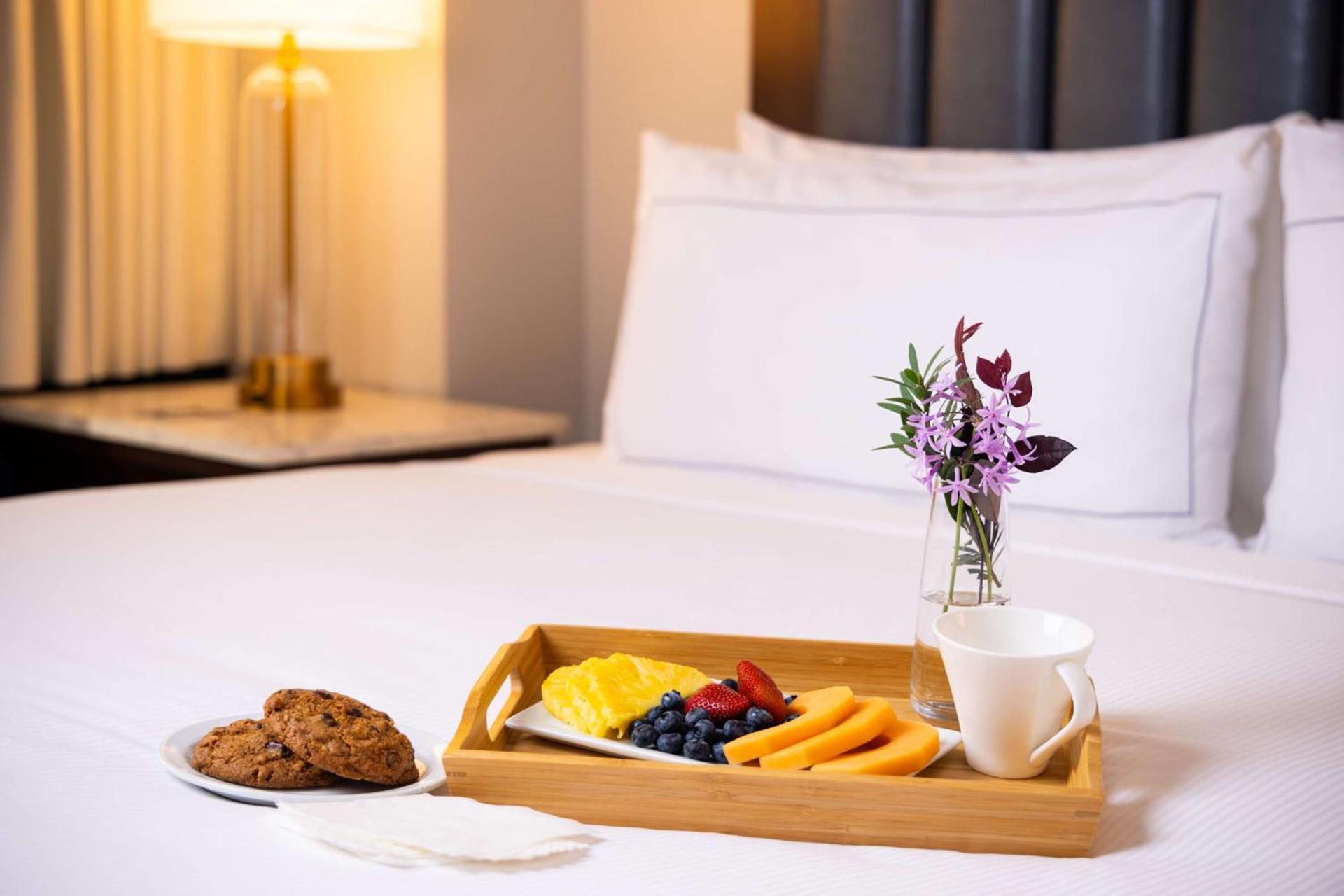 DoubleTree by Hilton Houston Medical Center Hotel & Suites photo 49