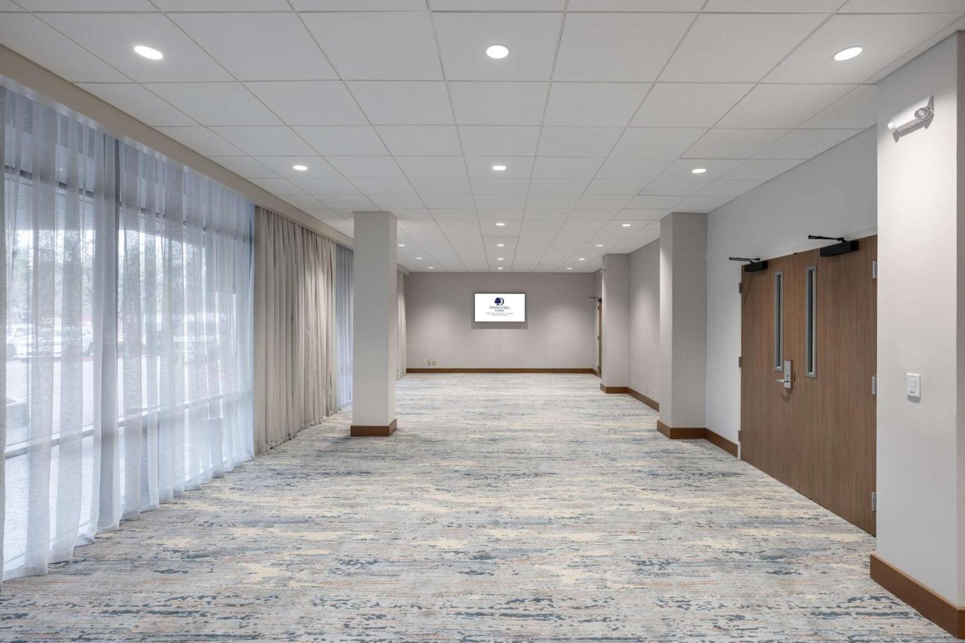 DoubleTree by Hilton Houston Medical Center Hotel & Suites photo 80
