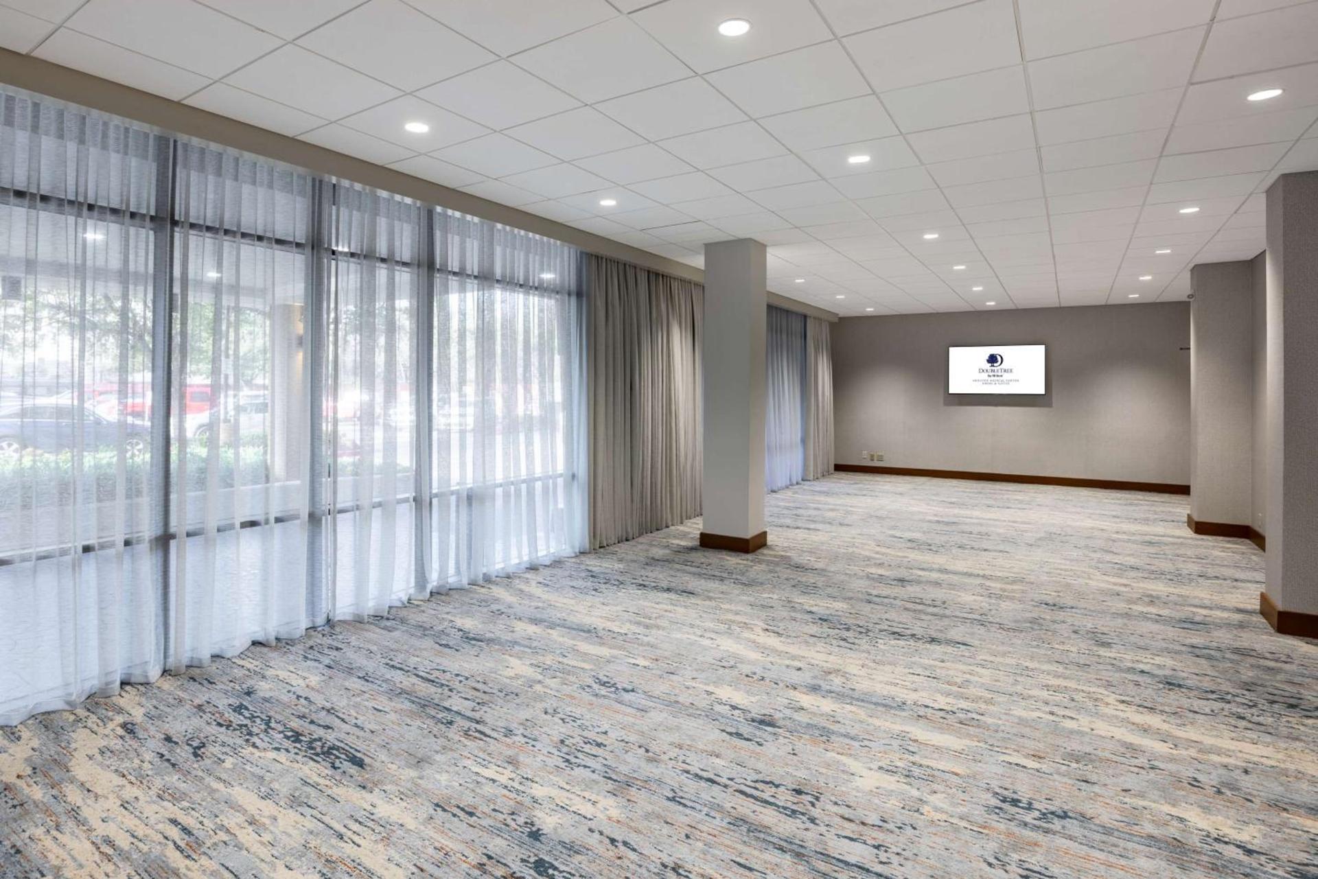 DoubleTree by Hilton Houston Medical Center Hotel & Suites photo 81