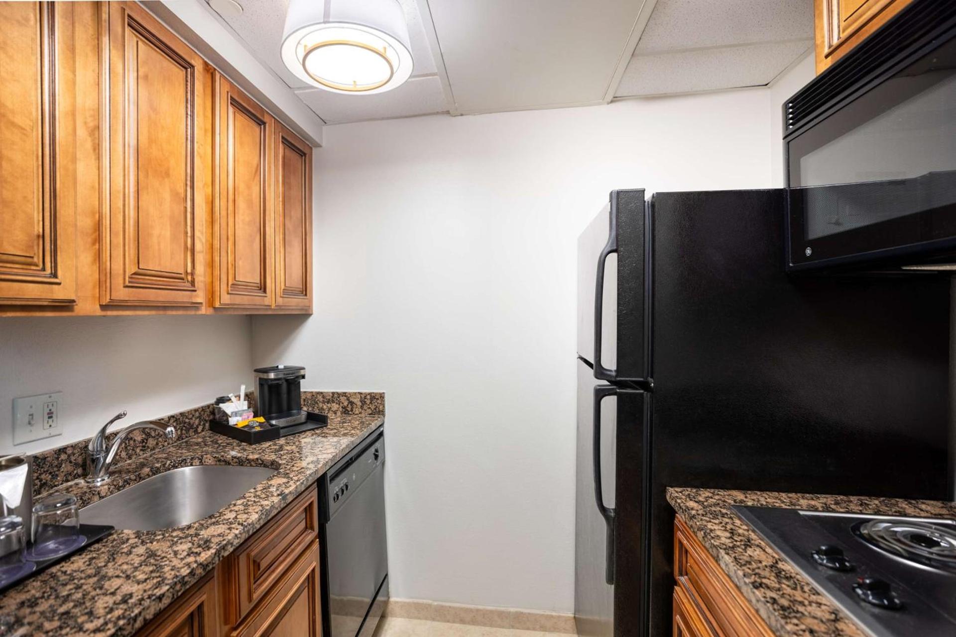 DoubleTree by Hilton Houston Medical Center Hotel & Suites photo 85