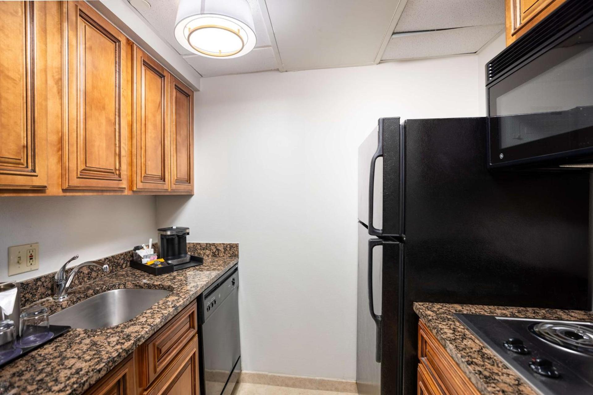 DoubleTree by Hilton Houston Medical Center Hotel & Suites photo 89