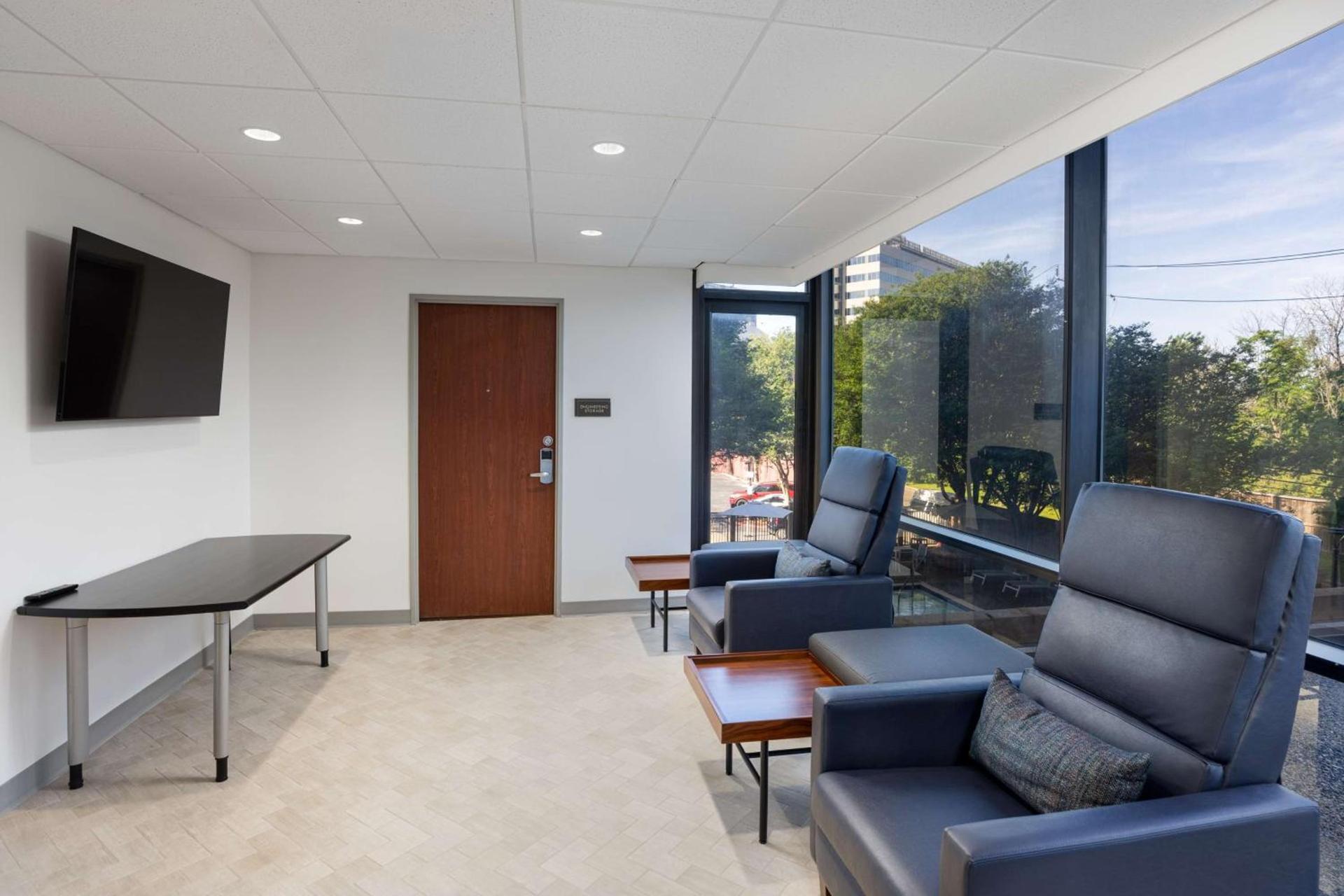 DoubleTree by Hilton Houston Medical Center Hotel & Suites photo 95