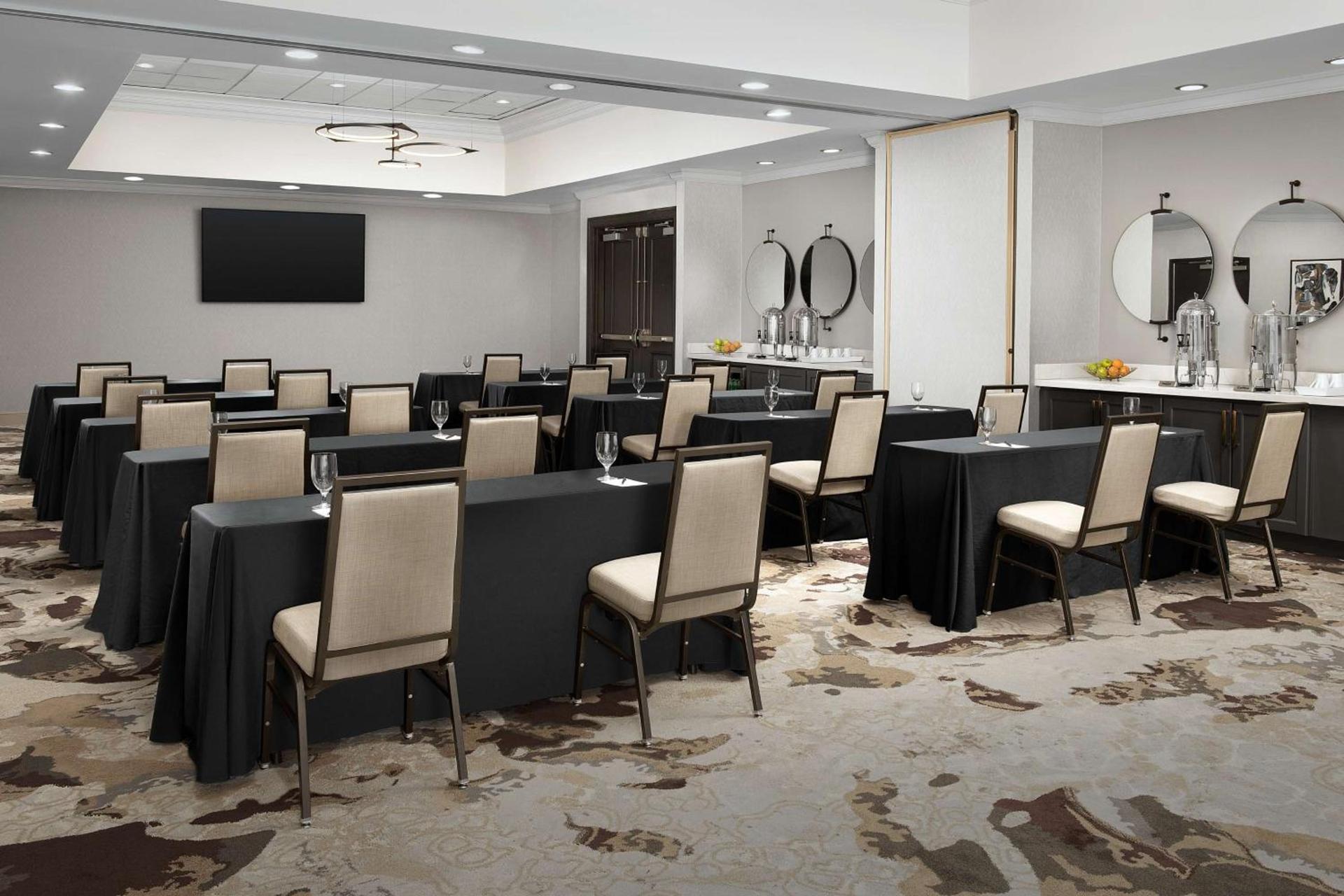 Hilton Phoenix Chandler photo 38