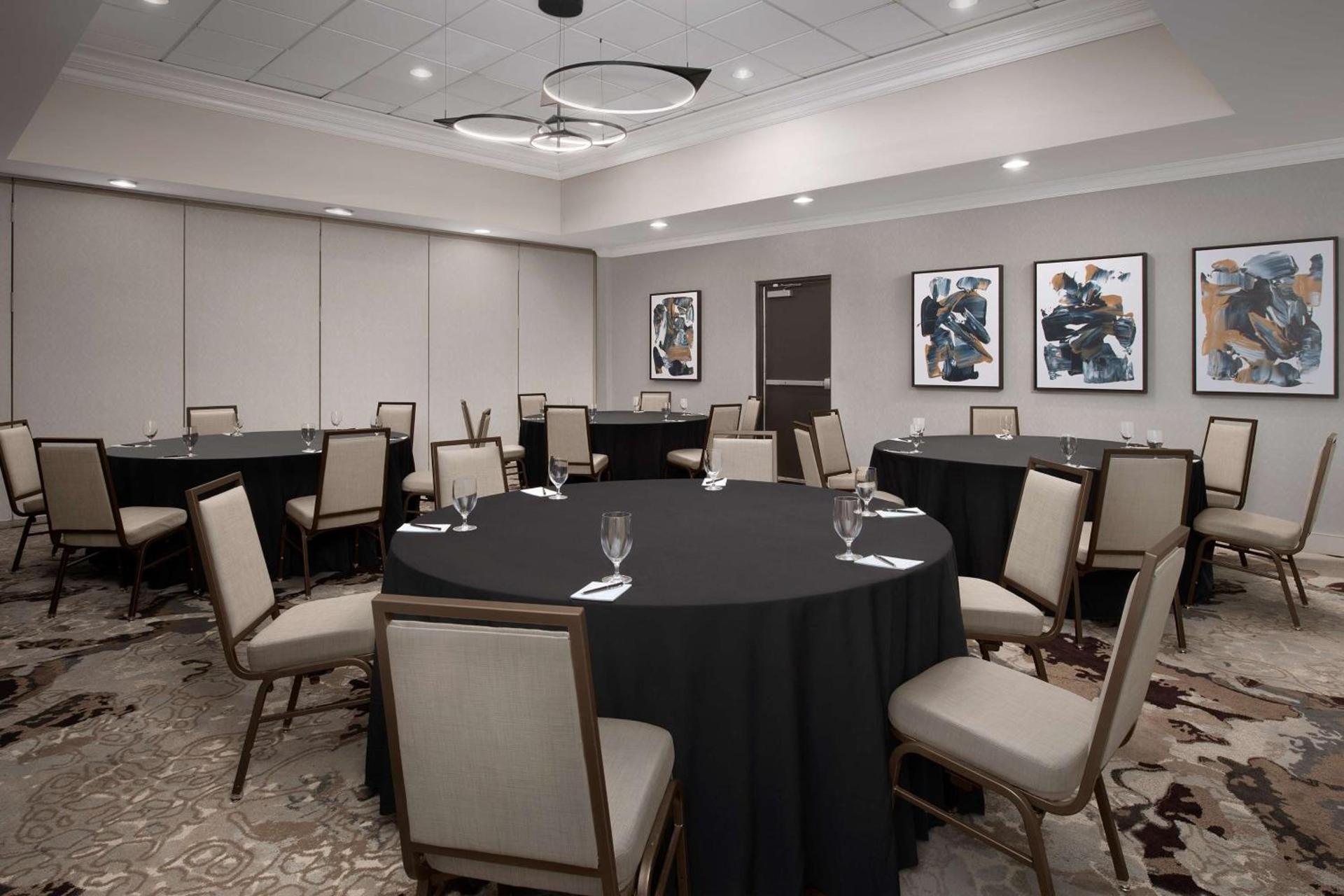 Hilton Phoenix Chandler photo 43