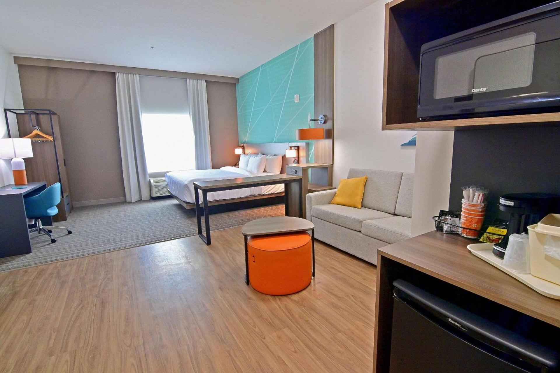 Comfort Suites Titusville near Kennedy Space Center photo 18