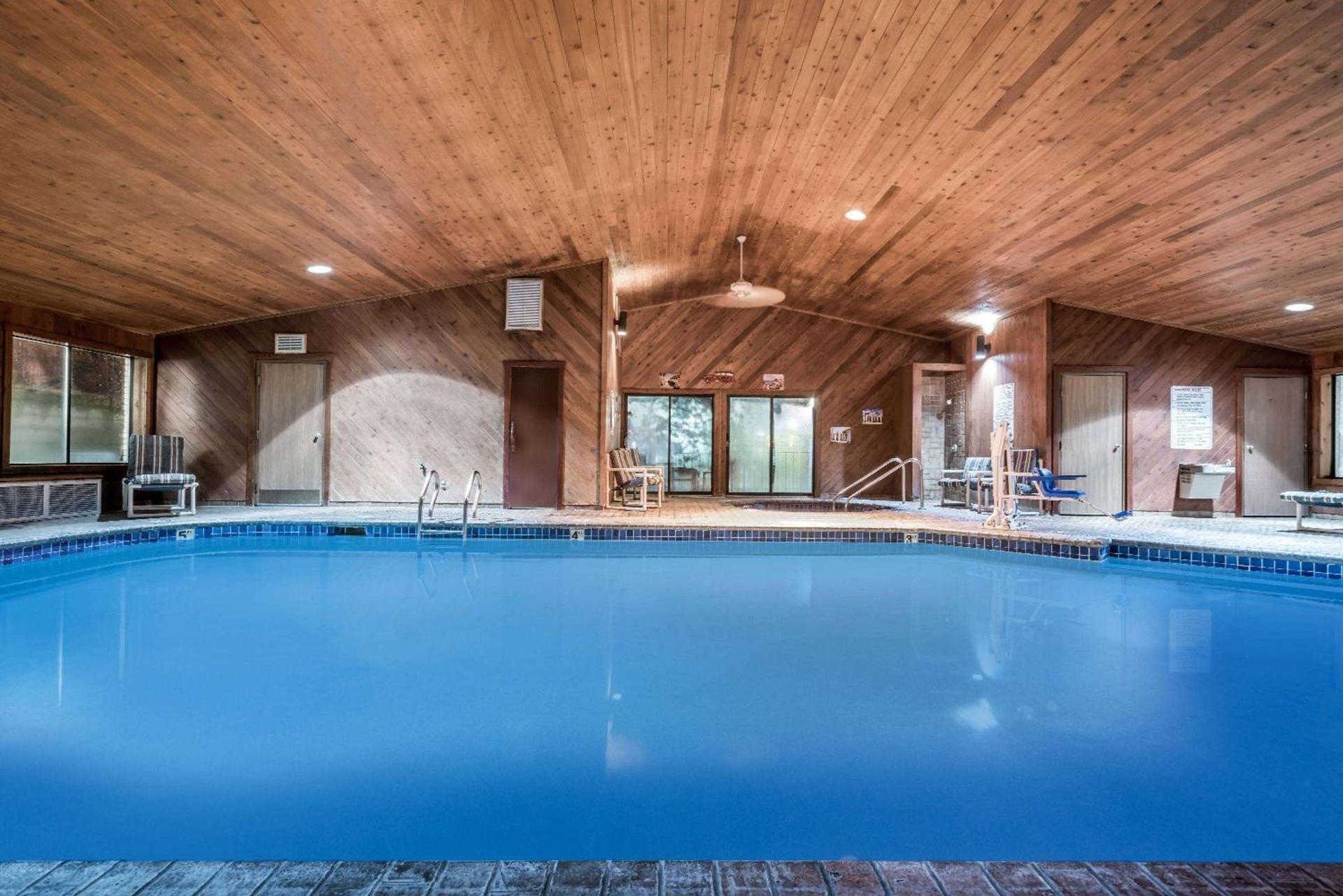 Days Inn by Wyndham Black River Falls - Access to ATV Trail photo 2
