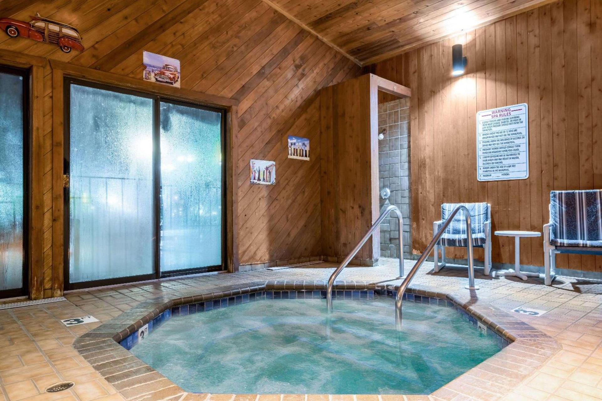 Days Inn by Wyndham Black River Falls - Access to ATV Trail photo 12