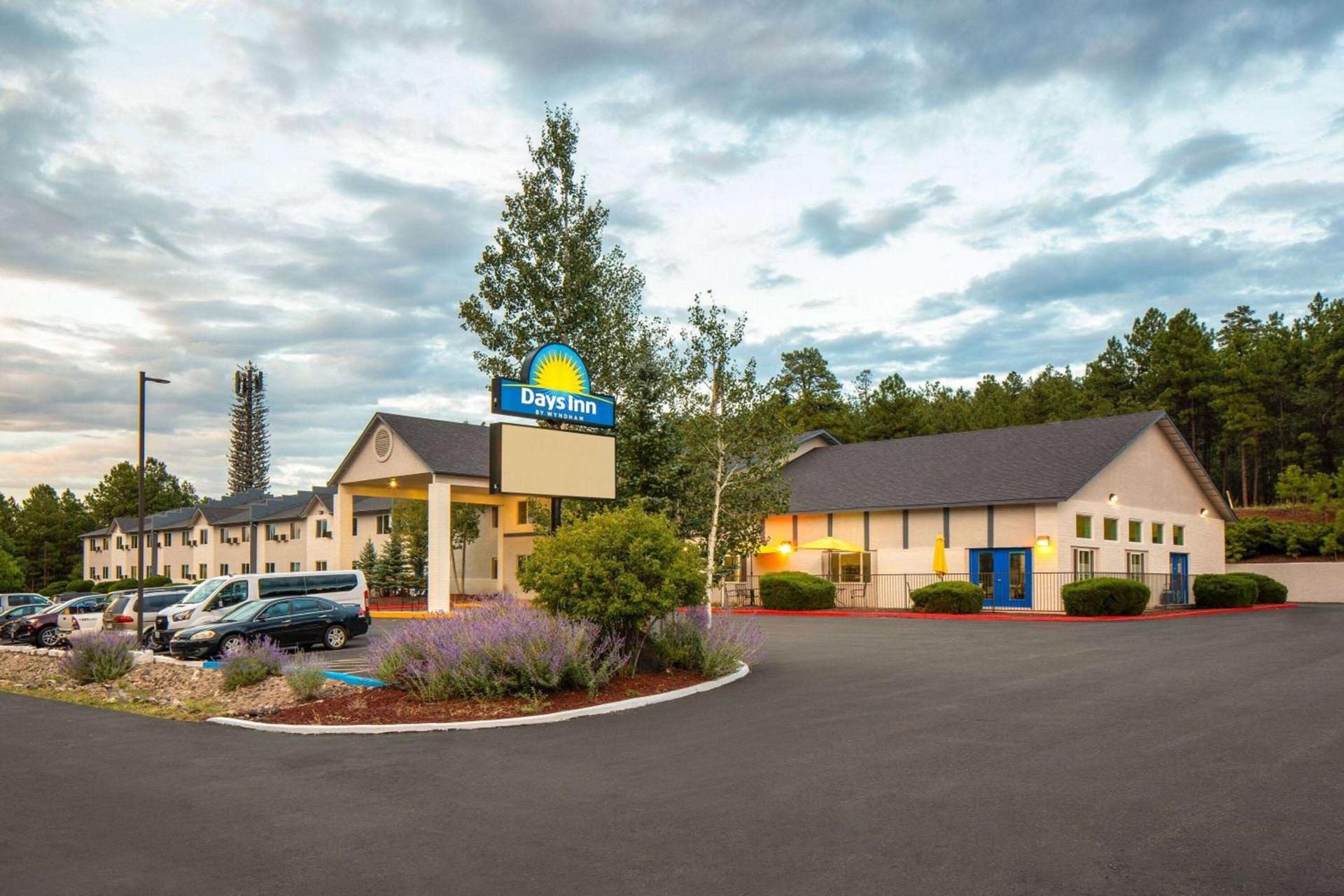 Days Inn by Wyndham Williams photo 4
