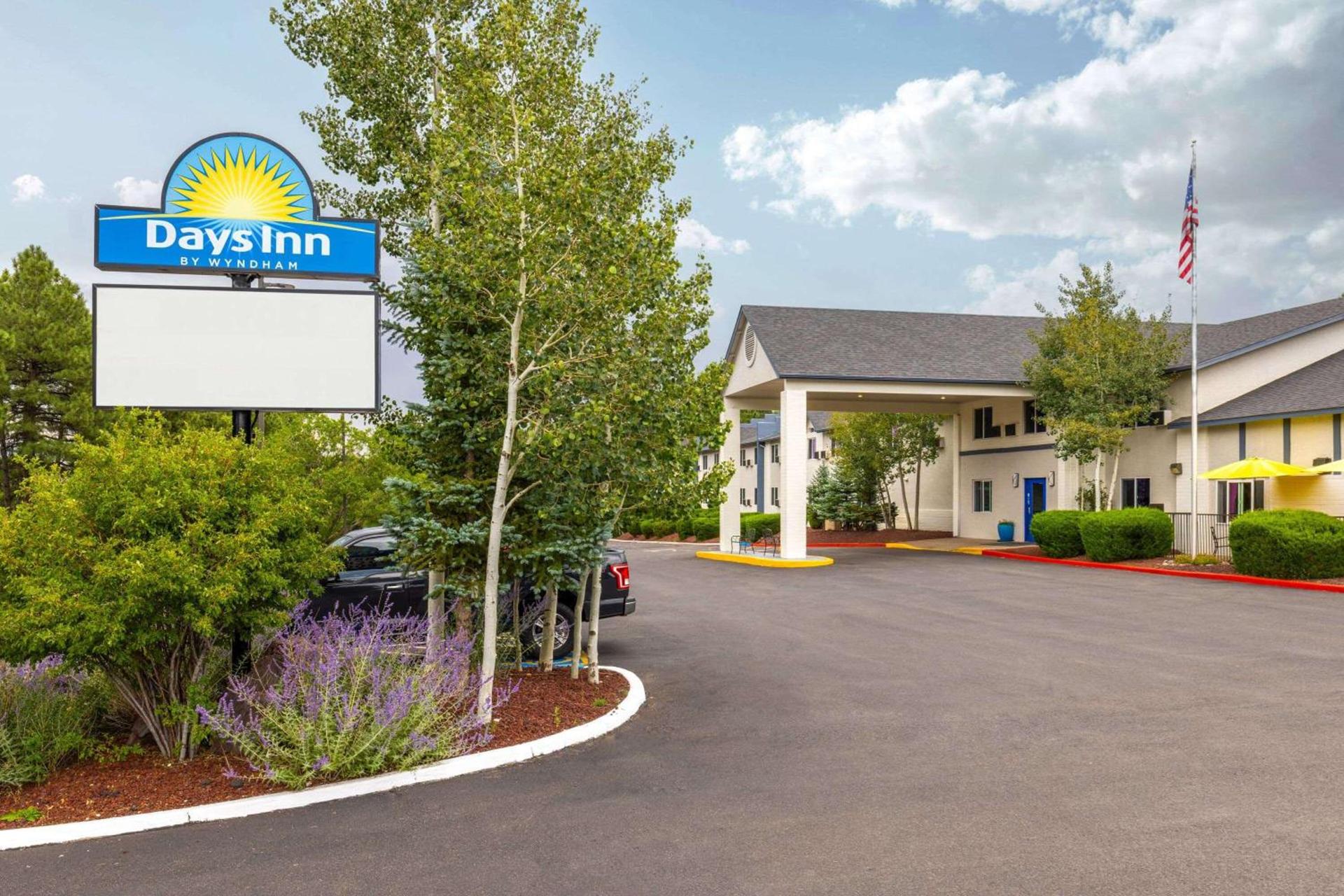 Days Inn by Wyndham Williams photo 2