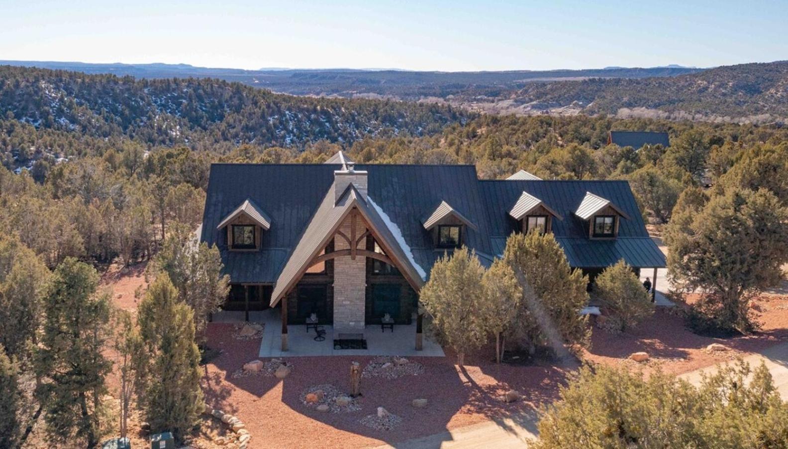 Juniper Ridge Luxury Lodge East Zion & Bryce photo 1