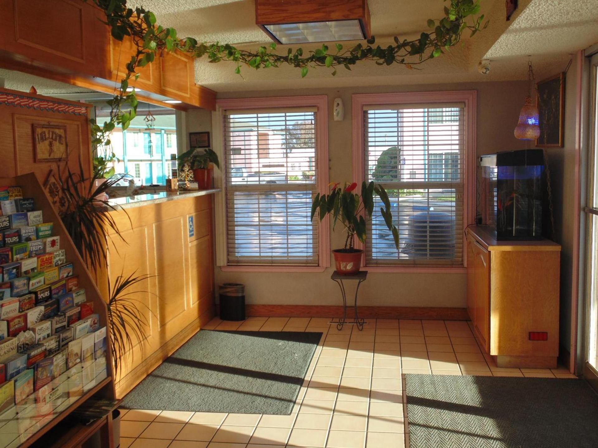 Inns of California Salinas photo 18
