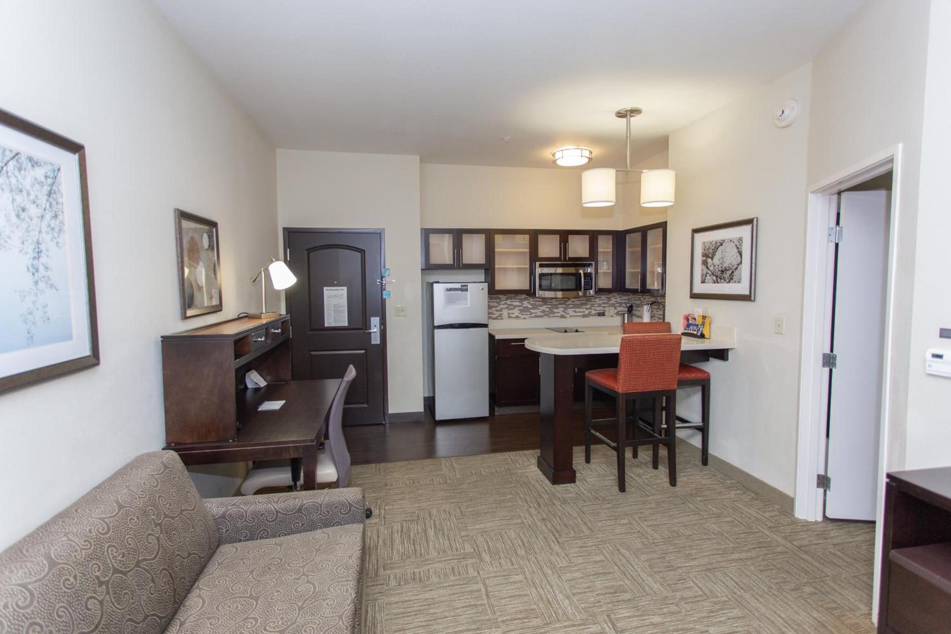Staybridge Suites Bowling Green by IHG photo 35