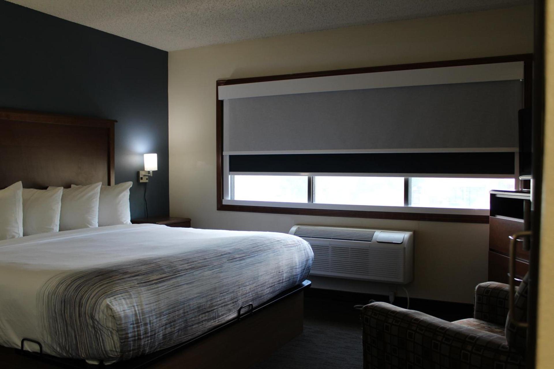 AmericInn by Wyndham Windsor Ft. Collins photo 51