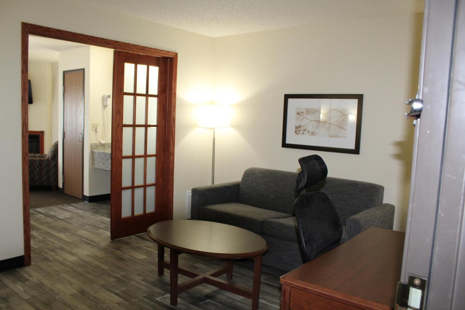 AmericInn by Wyndham Windsor Ft. Collins photo 59