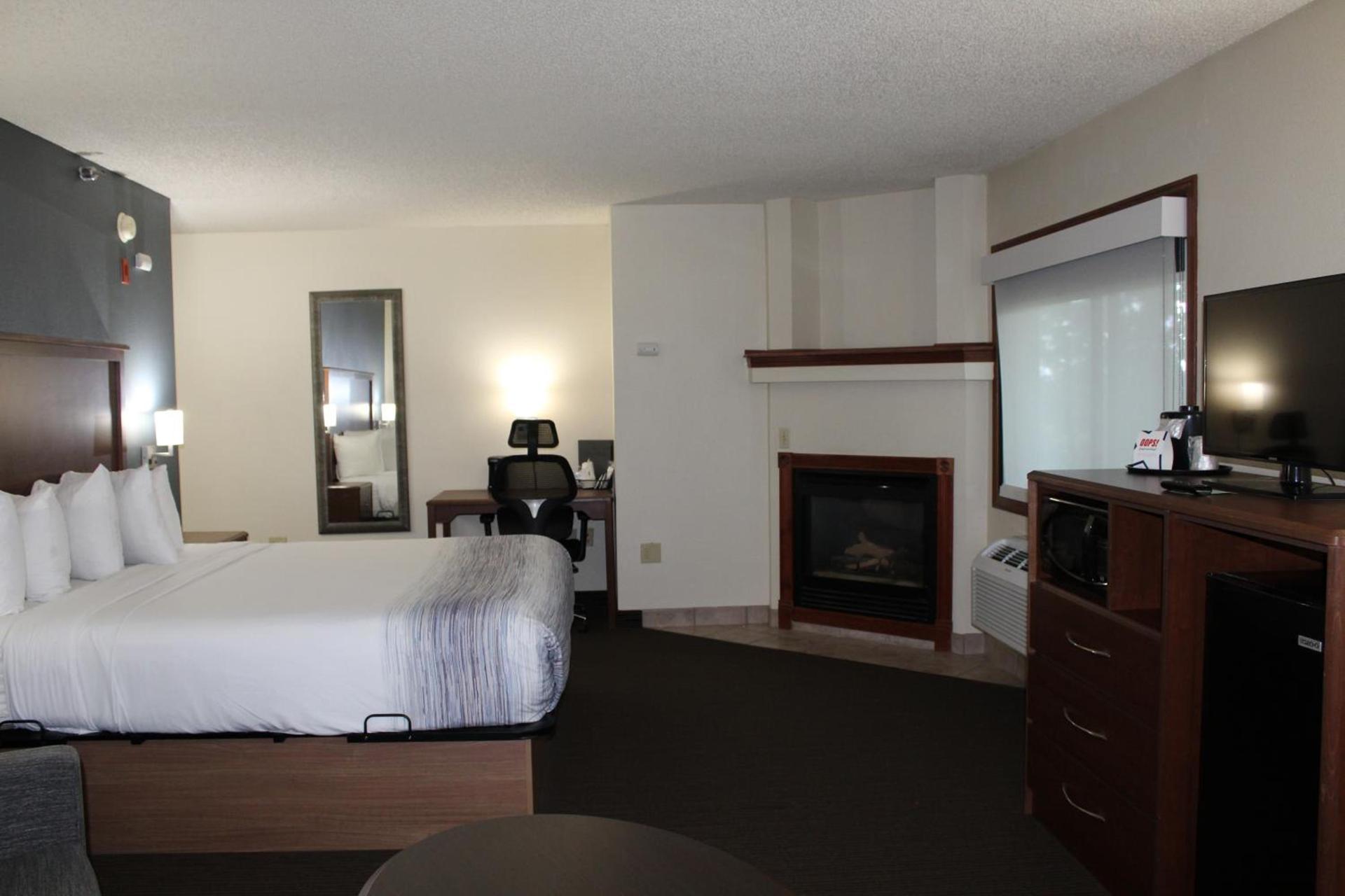 AmericInn by Wyndham Windsor Ft. Collins photo 58