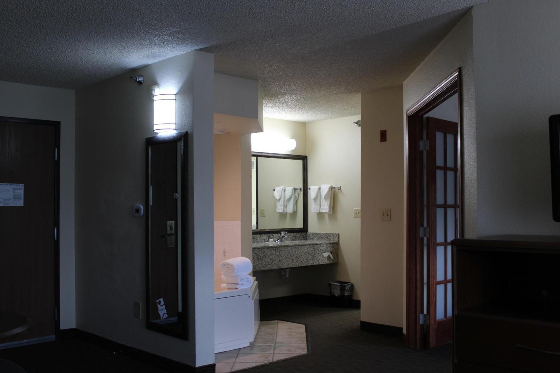 AmericInn by Wyndham Windsor Ft. Collins photo 64