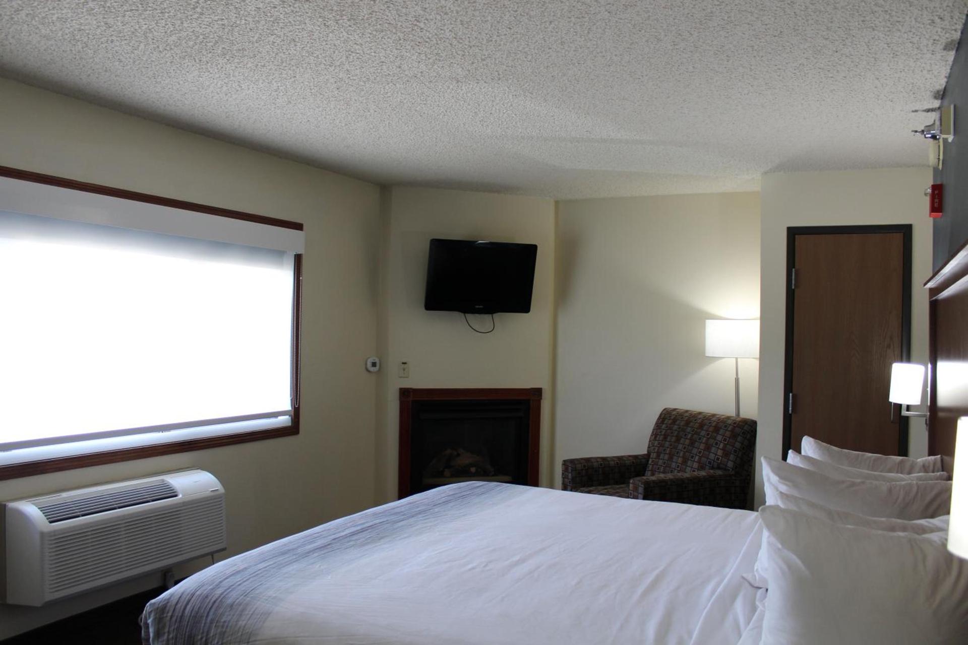 AmericInn by Wyndham Windsor Ft. Collins photo 62